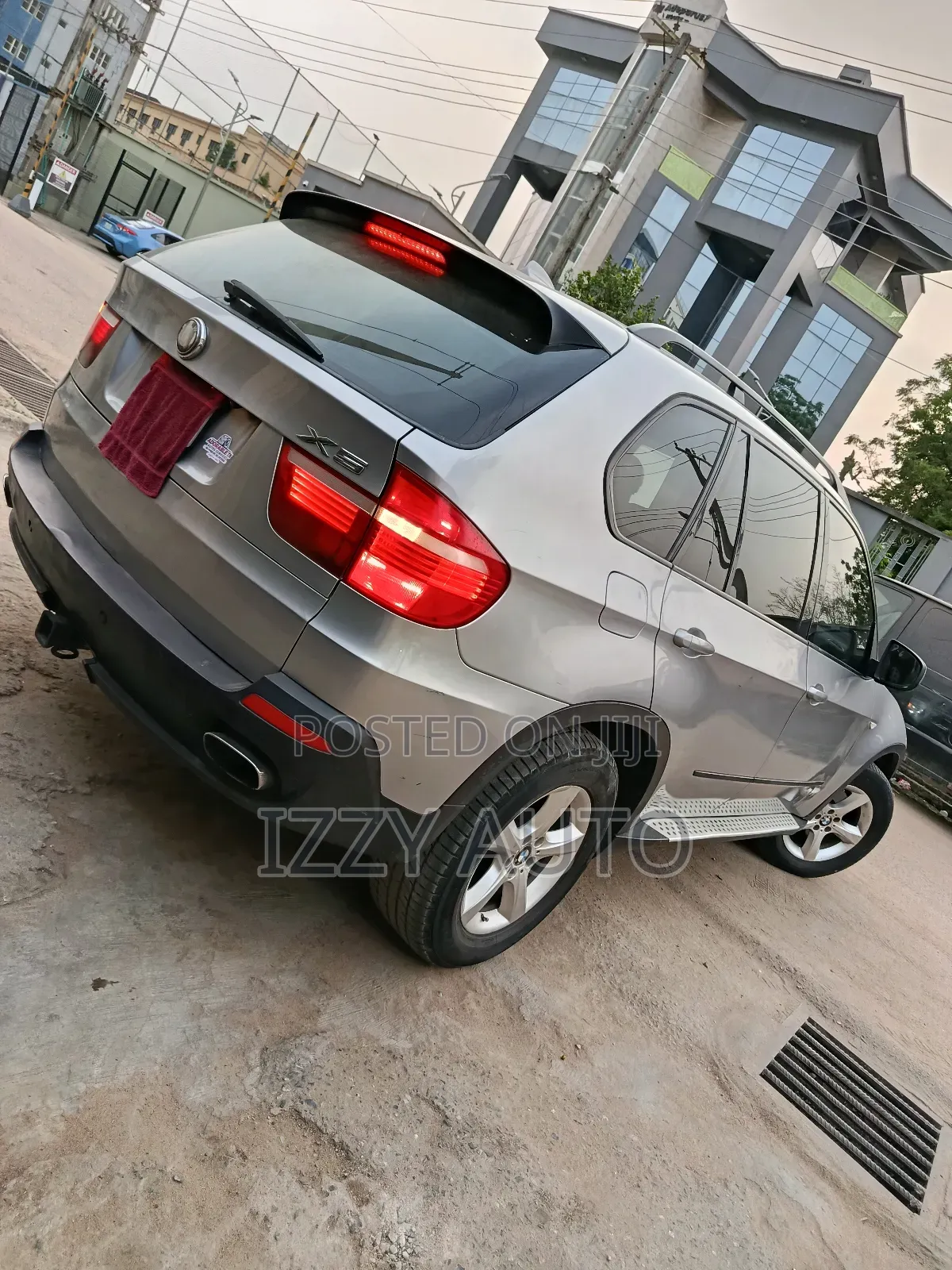 BMW X5 xDrive 48i AWD (4.8L 8cyl 6A) 2009 Gray