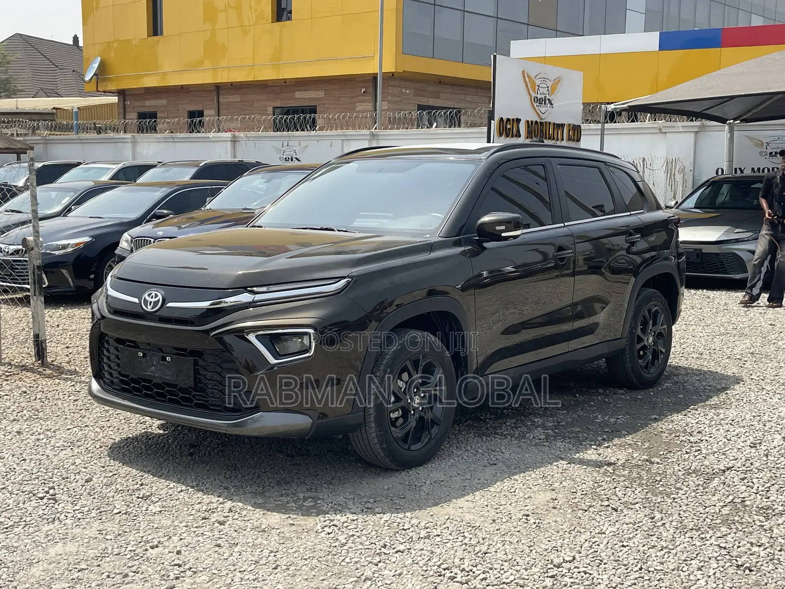 Toyota Urban Cruiser 2024 Red