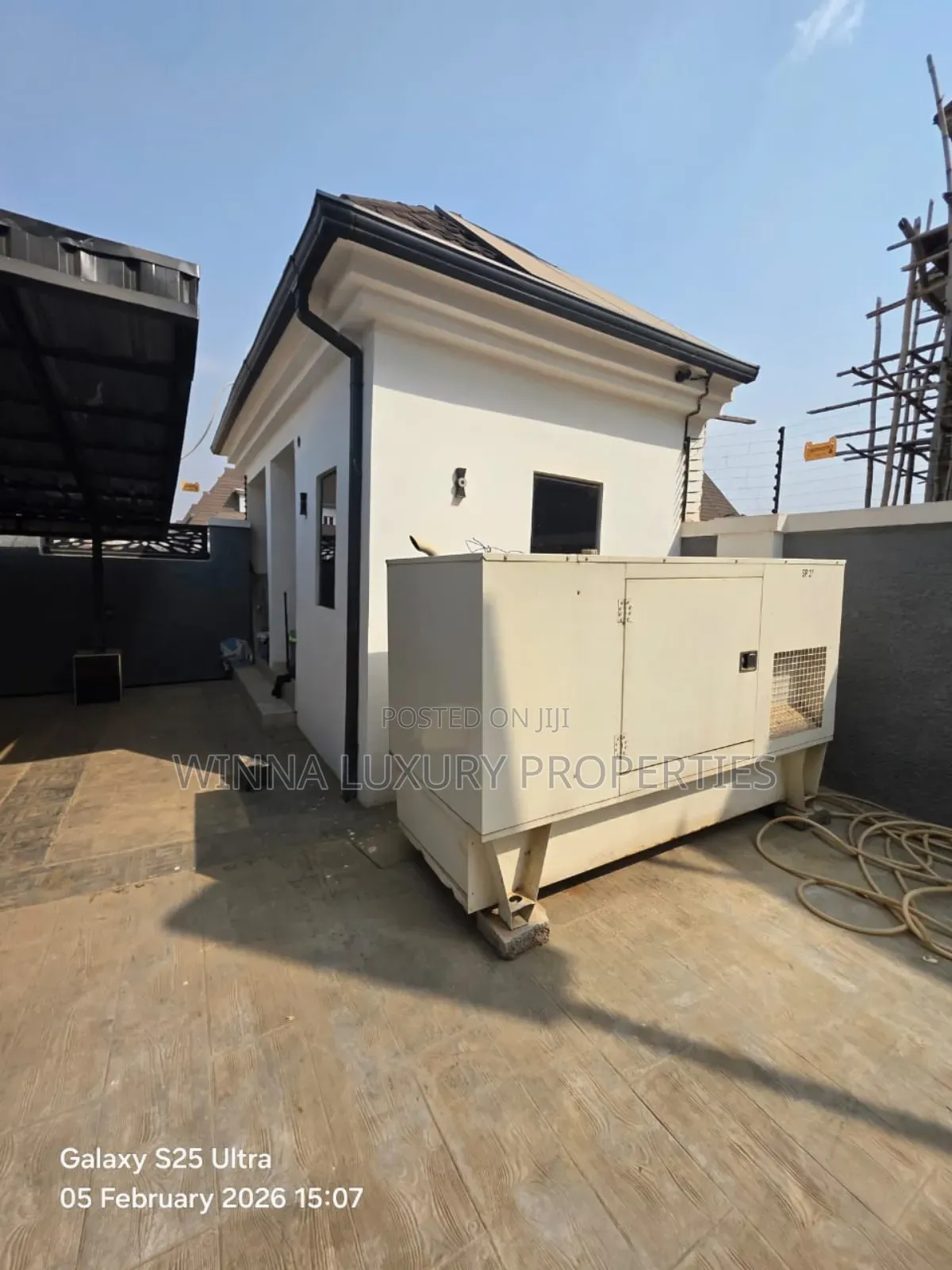 5bdrm Mansion in Light House, Lugbe District for sale