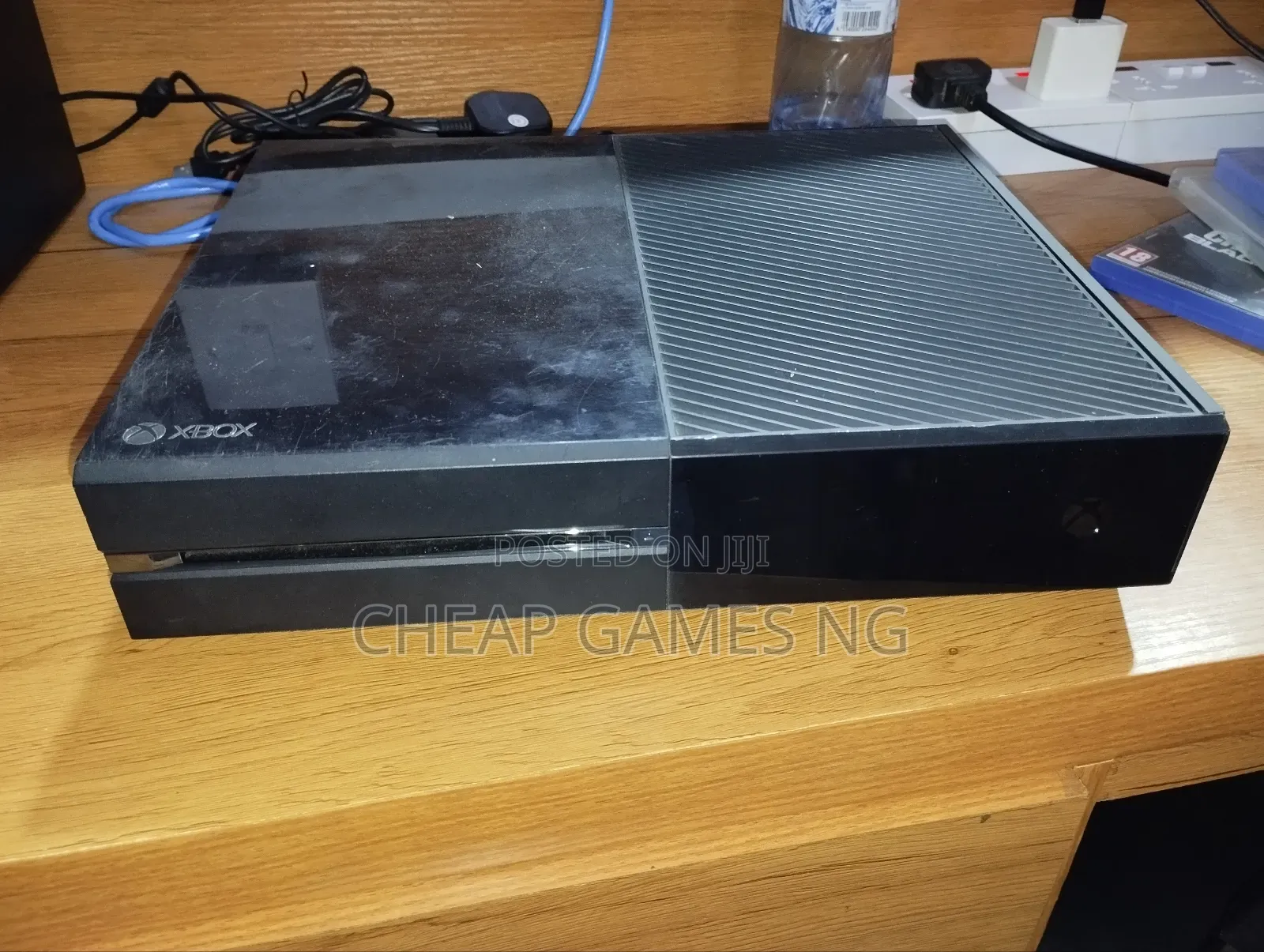 Xbox One Console With One Controller