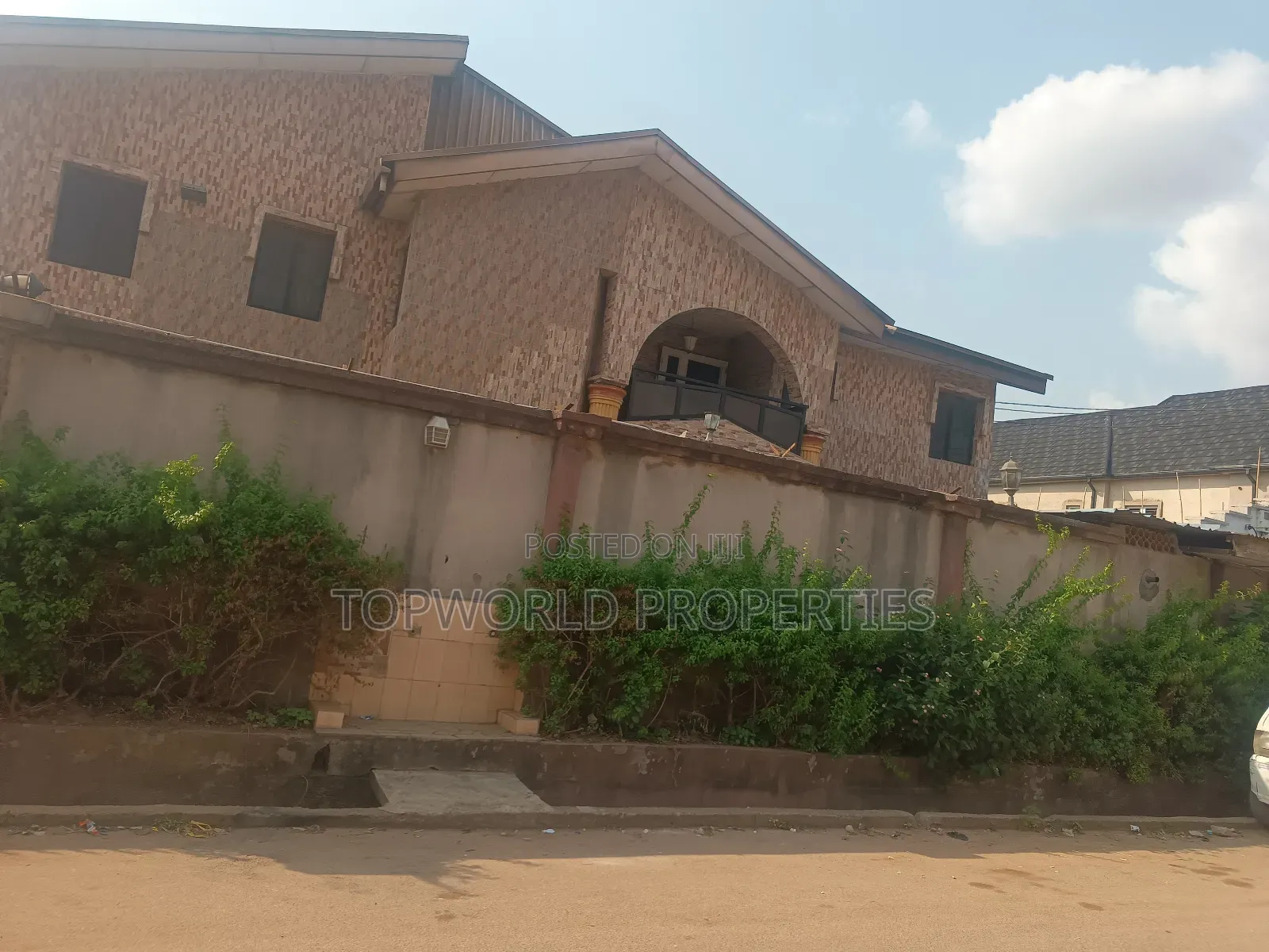 6bdrm Duplex in Fagba Ifako Ijaiye for sale