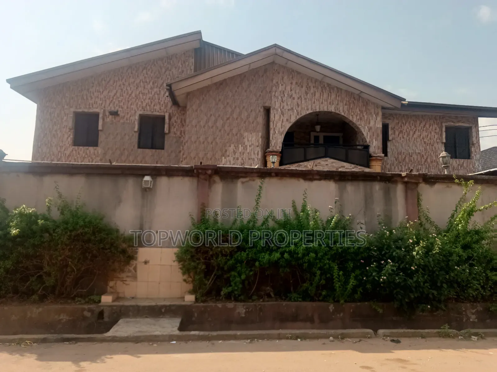 6bdrm Duplex in Fagba Ifako Ijaiye for sale