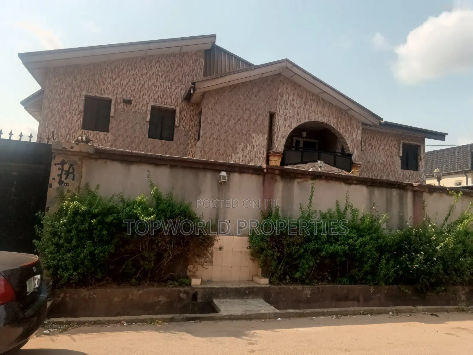 6bdrm Duplex in Fagba Ifako Ijaiye for sale