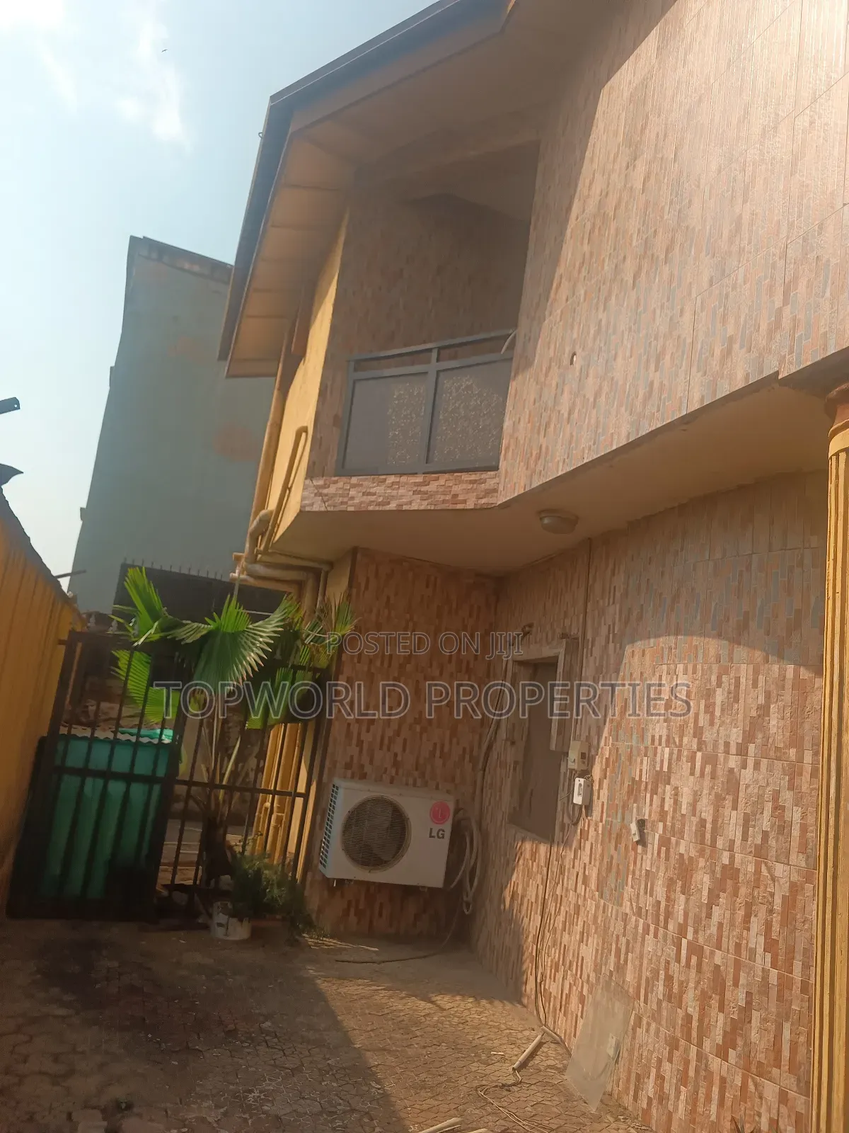 6bdrm Duplex in Fagba Ifako Ijaiye for sale