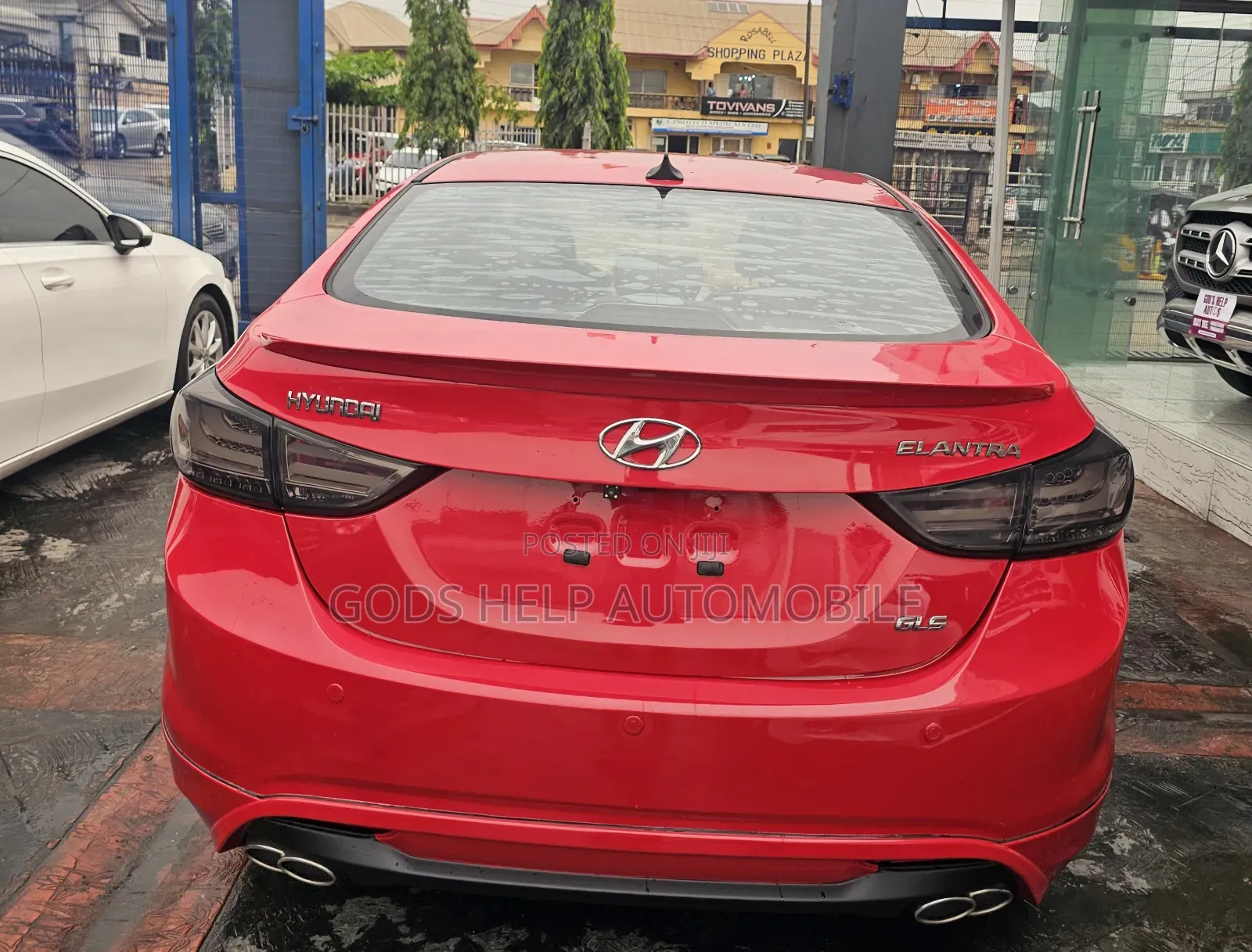 Hyundai Elantra 2015 Red