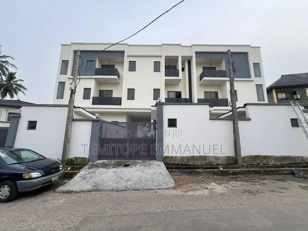 Furnished 4bdrm Duplex in Obanikoro Lagos for sale