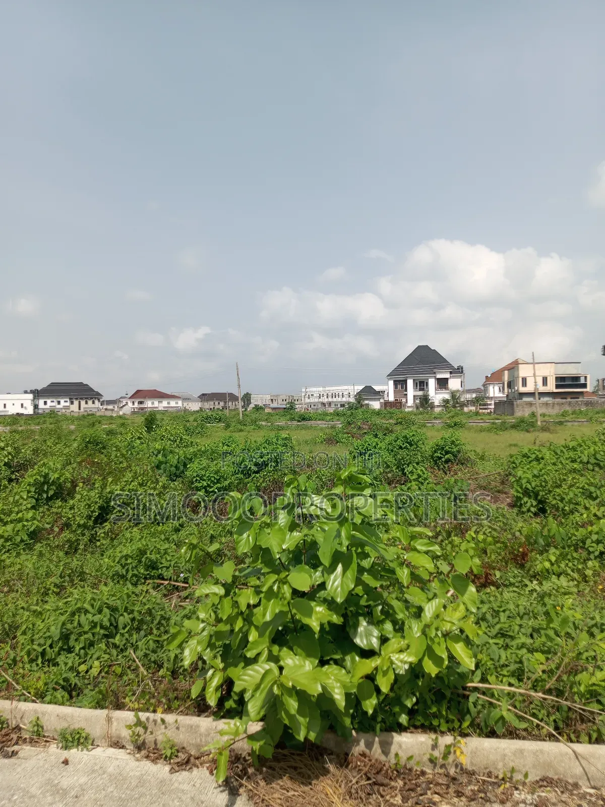 900sqm of Land for Sale Inside Beachwood Estate Malete