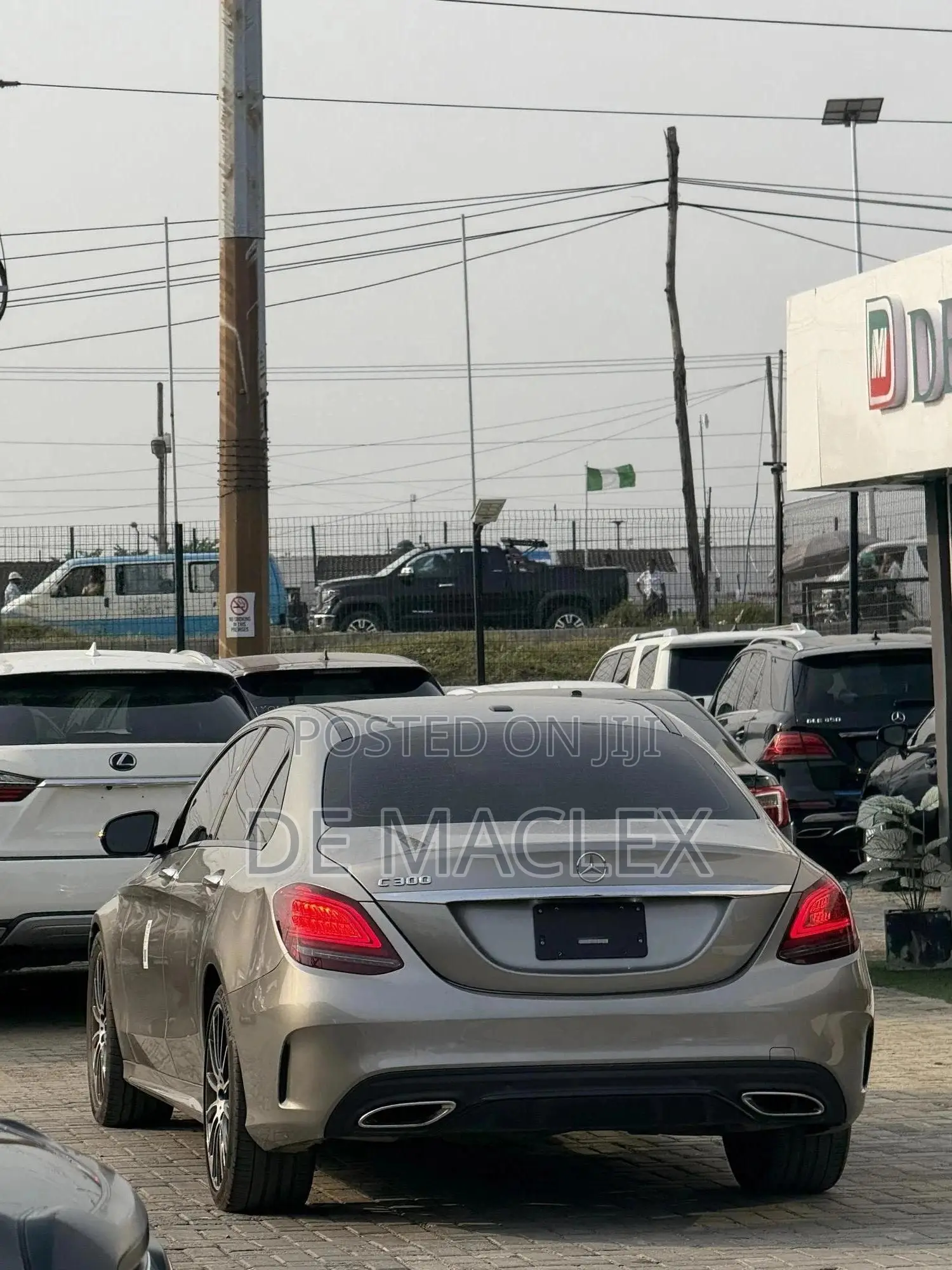 Mercedes-Benz C300 Base C300 AWD 4MATIC Sedan 2019 Gold