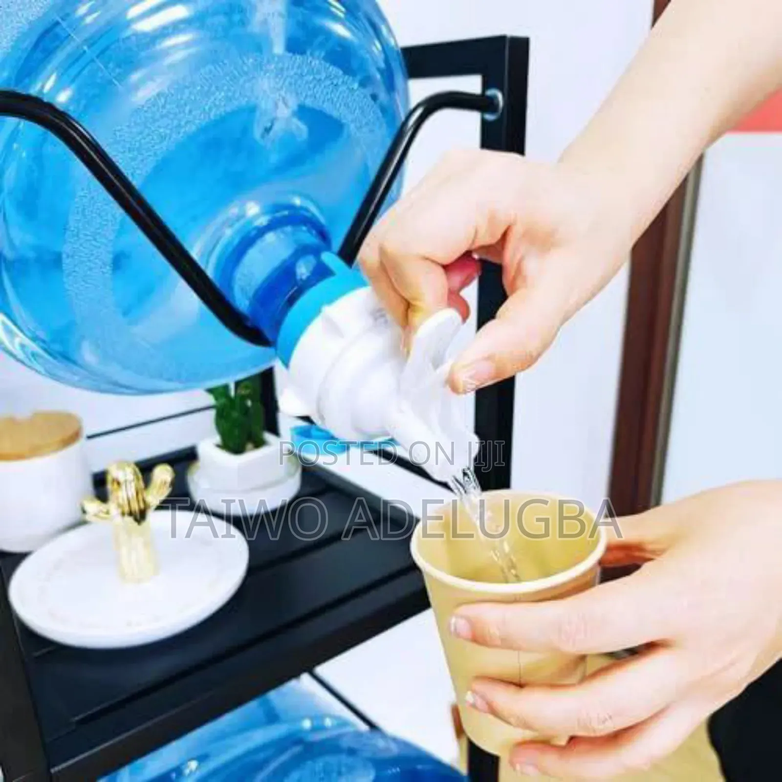 Water Dispenser Rack With Tap