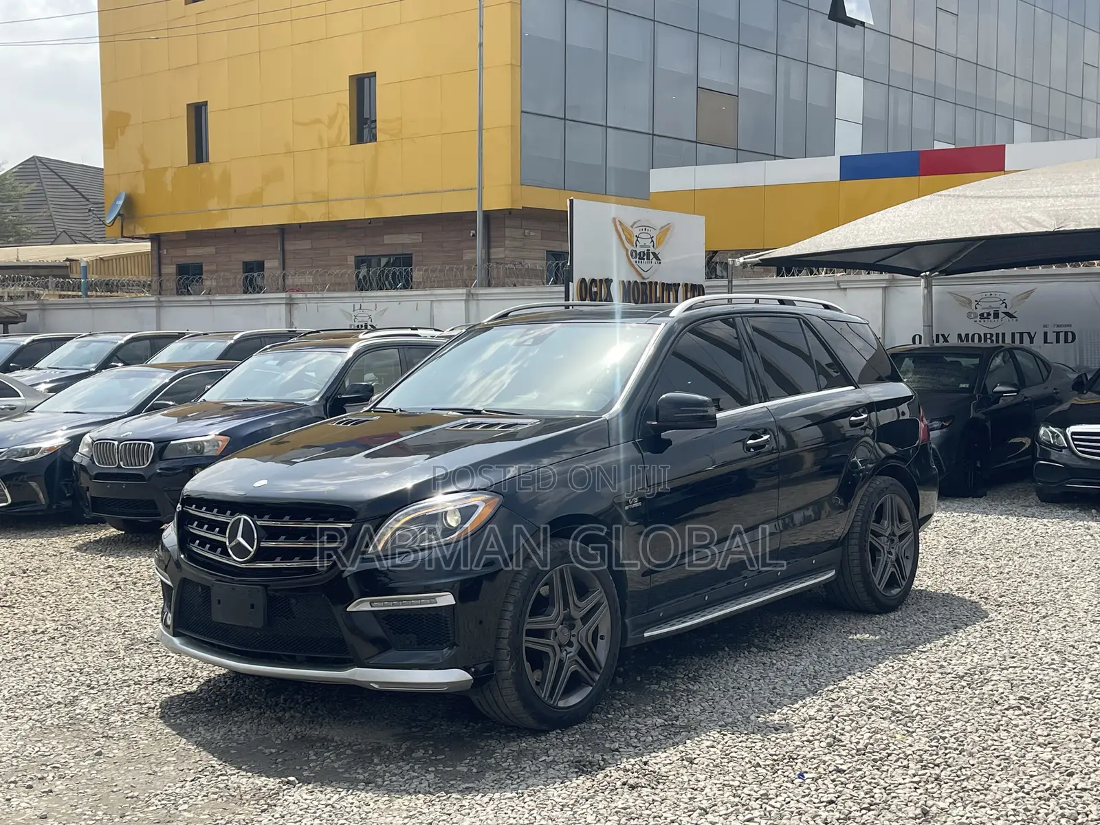 Mercedes-Benz M Class ML63 AMG 4dr SUV AWD (5.5L 8cyl Turbo 7A) 2014 Black