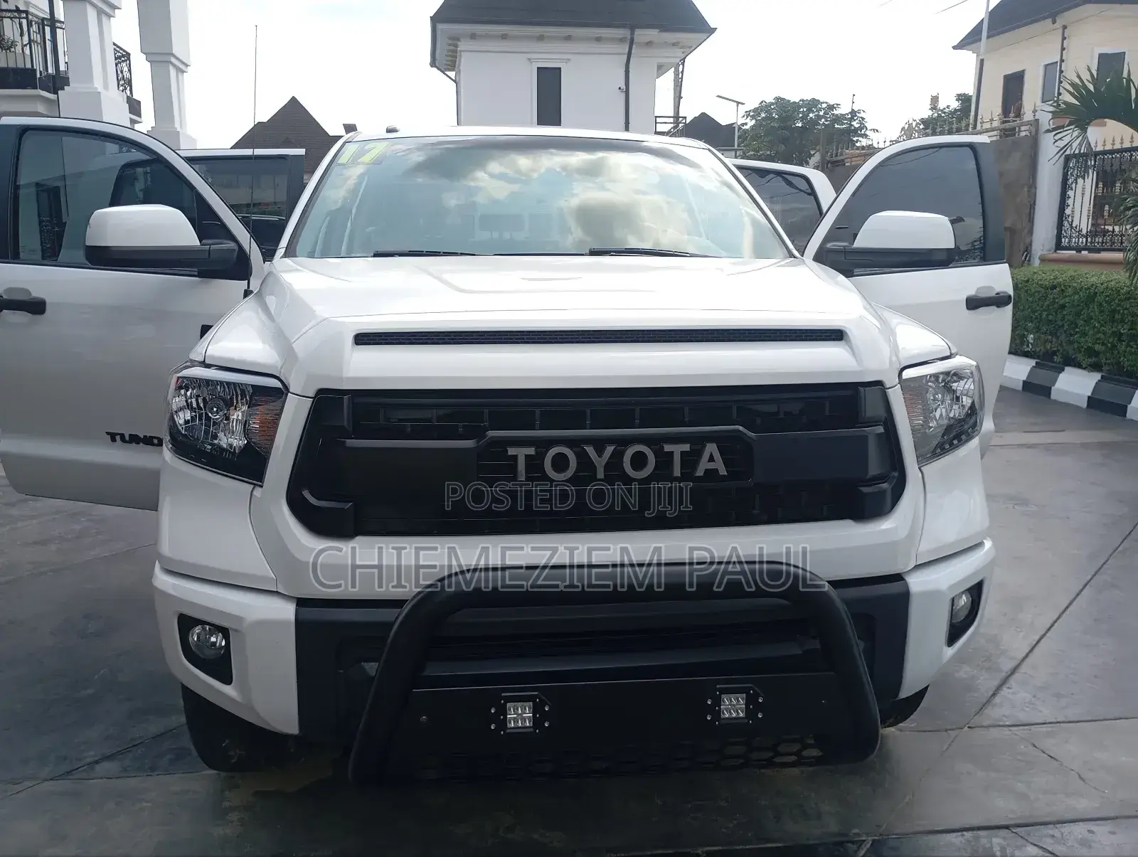 Toyota Tundra TRD Pro 5.7L V8 4x4 Double Cab 6.6 ft. box 145.7 in. WB