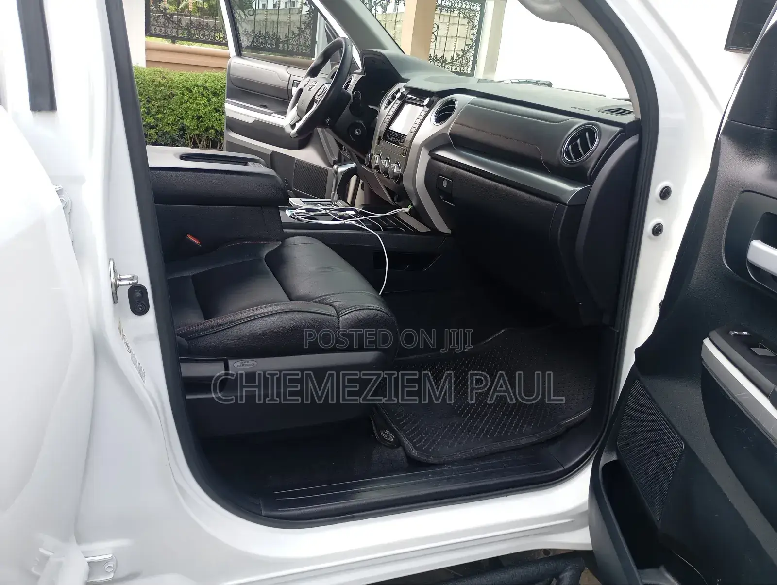 Toyota Tundra TRD Pro 5.7L V8 4x4 Double Cab 6.6 ft. box 145.7 in. WB