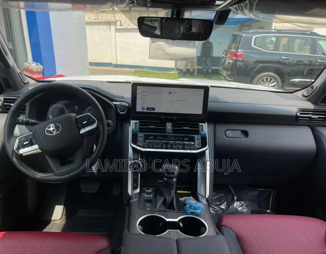 New Toyota Land Cruiser LC300 2025 Black