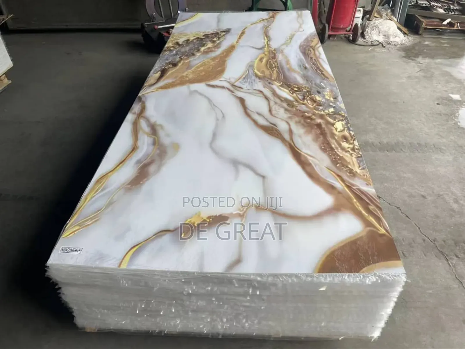 Marble Sheet Light Gold and White Design