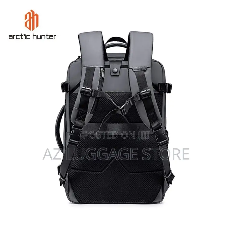 Quality Back With Hand Bag Carriers