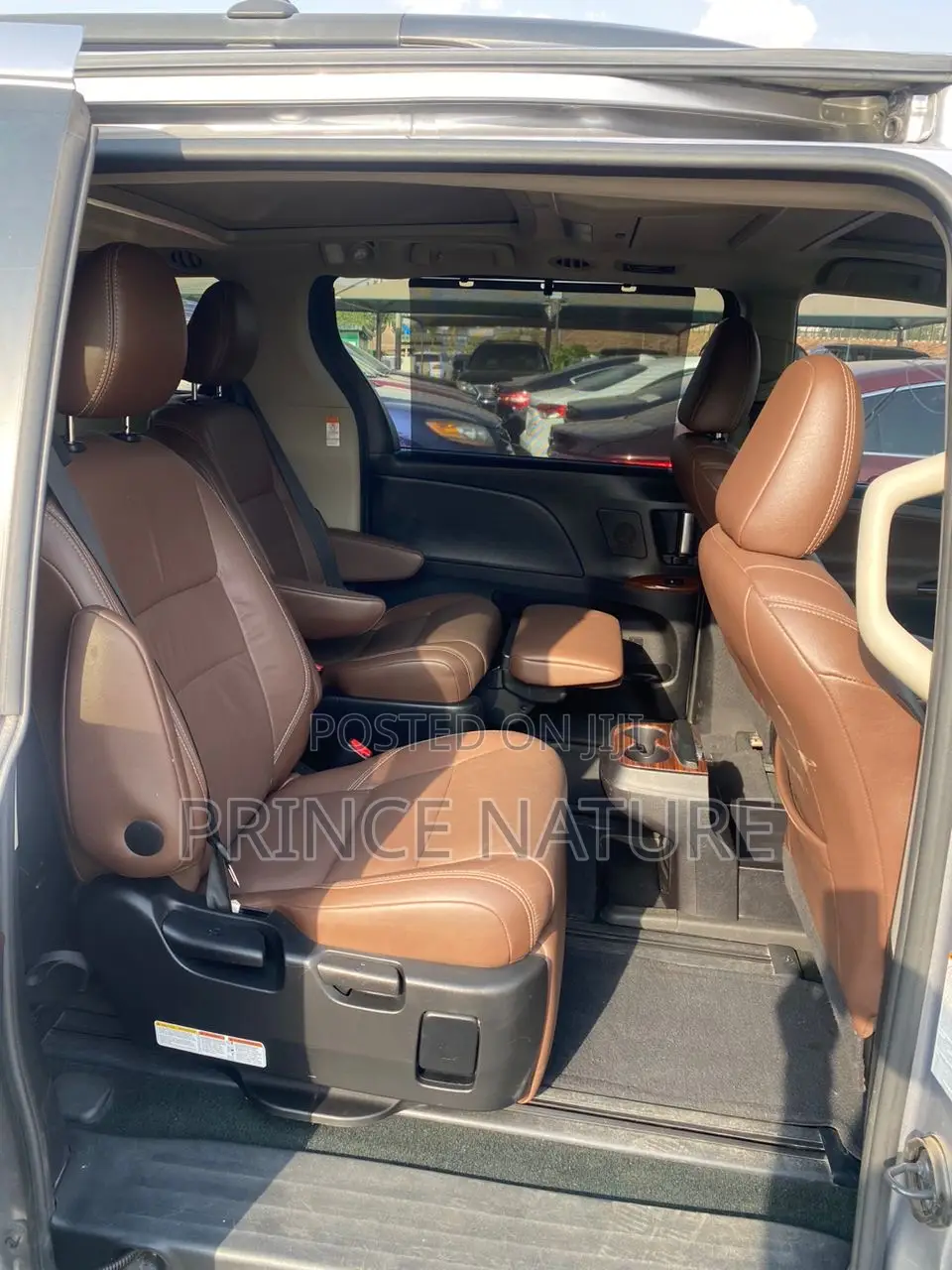 Toyota Sienna Limited 7 Passenger (3.5L 6cyl 8A) 2017 Silver