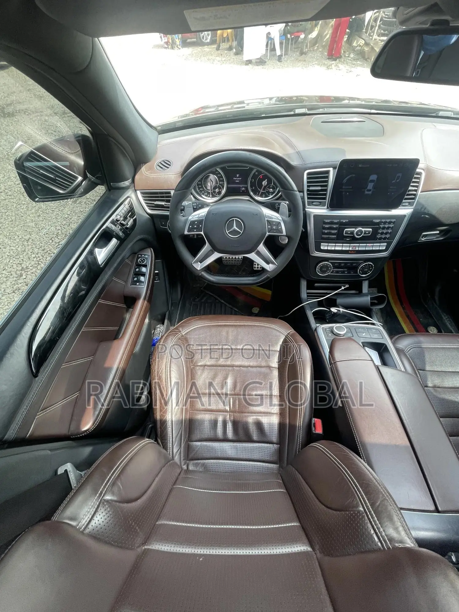 Mercedes-Benz M Class ML63 AMG 4dr SUV AWD (5.5L 8cyl Turbo 7A) 2014 Black