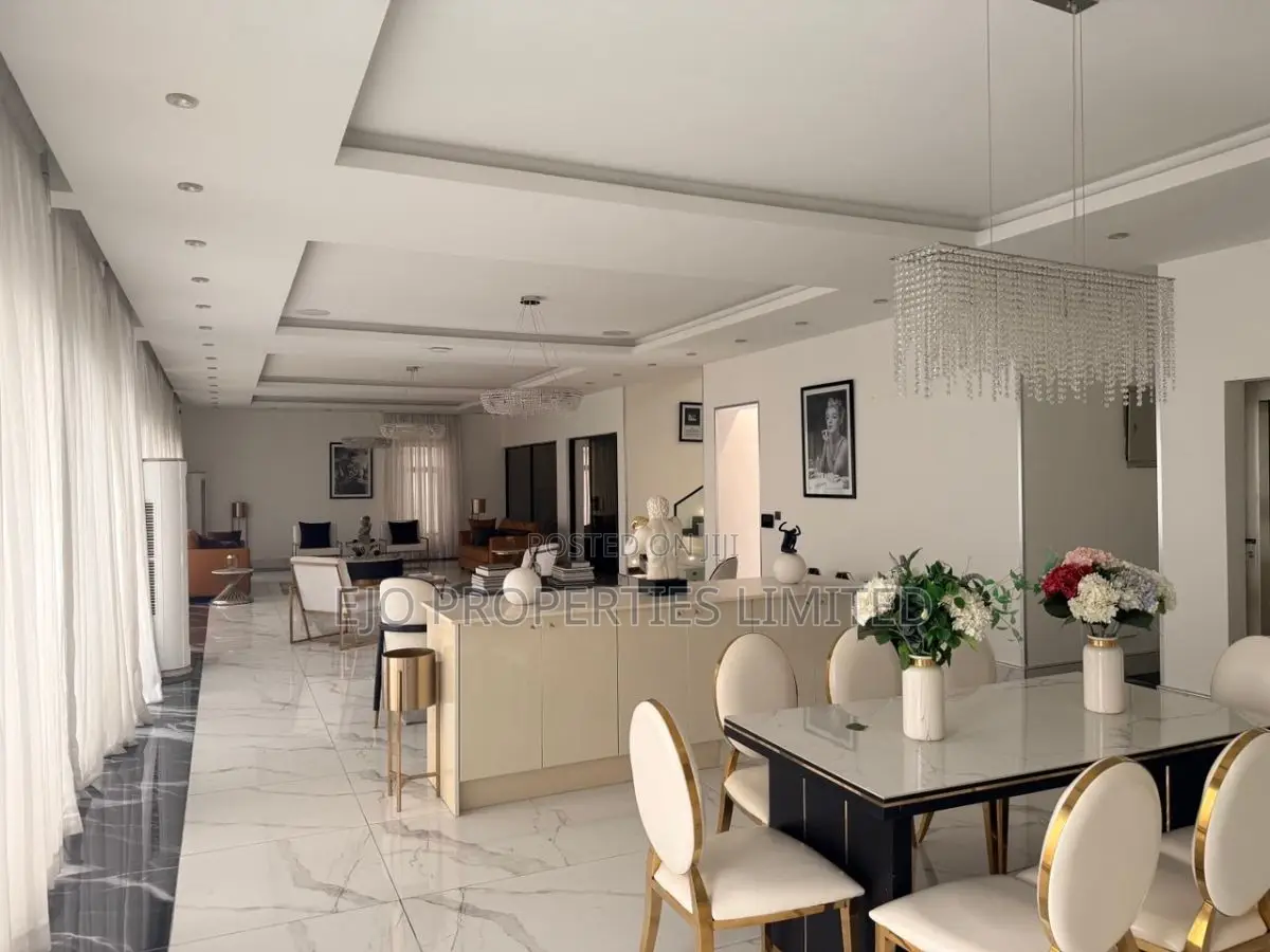 Furnished 5bdrm Mansion in Banana Island for sale