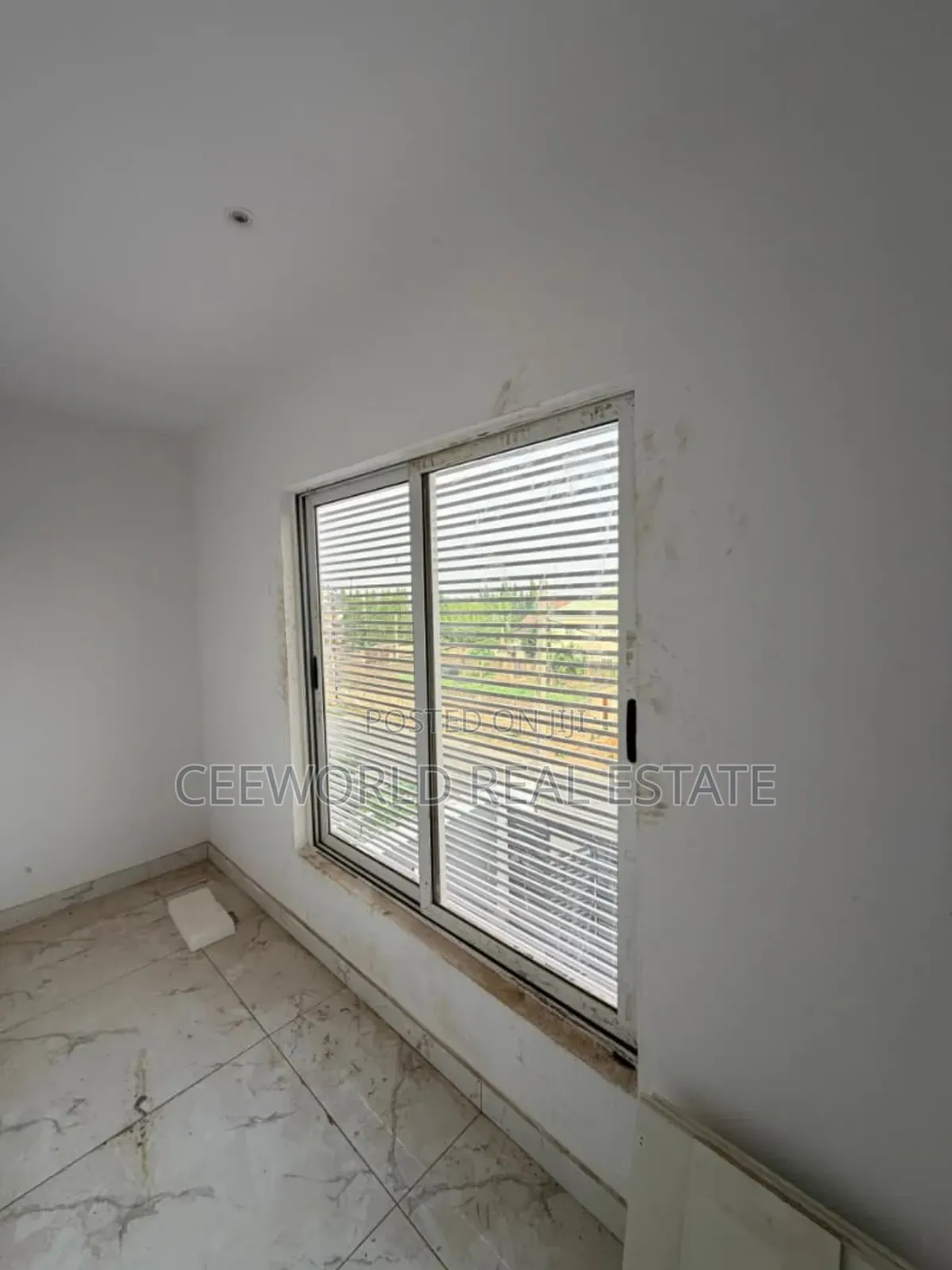 5bdrm Duplex in Kolapo Ishola Gra, Akobo for sale