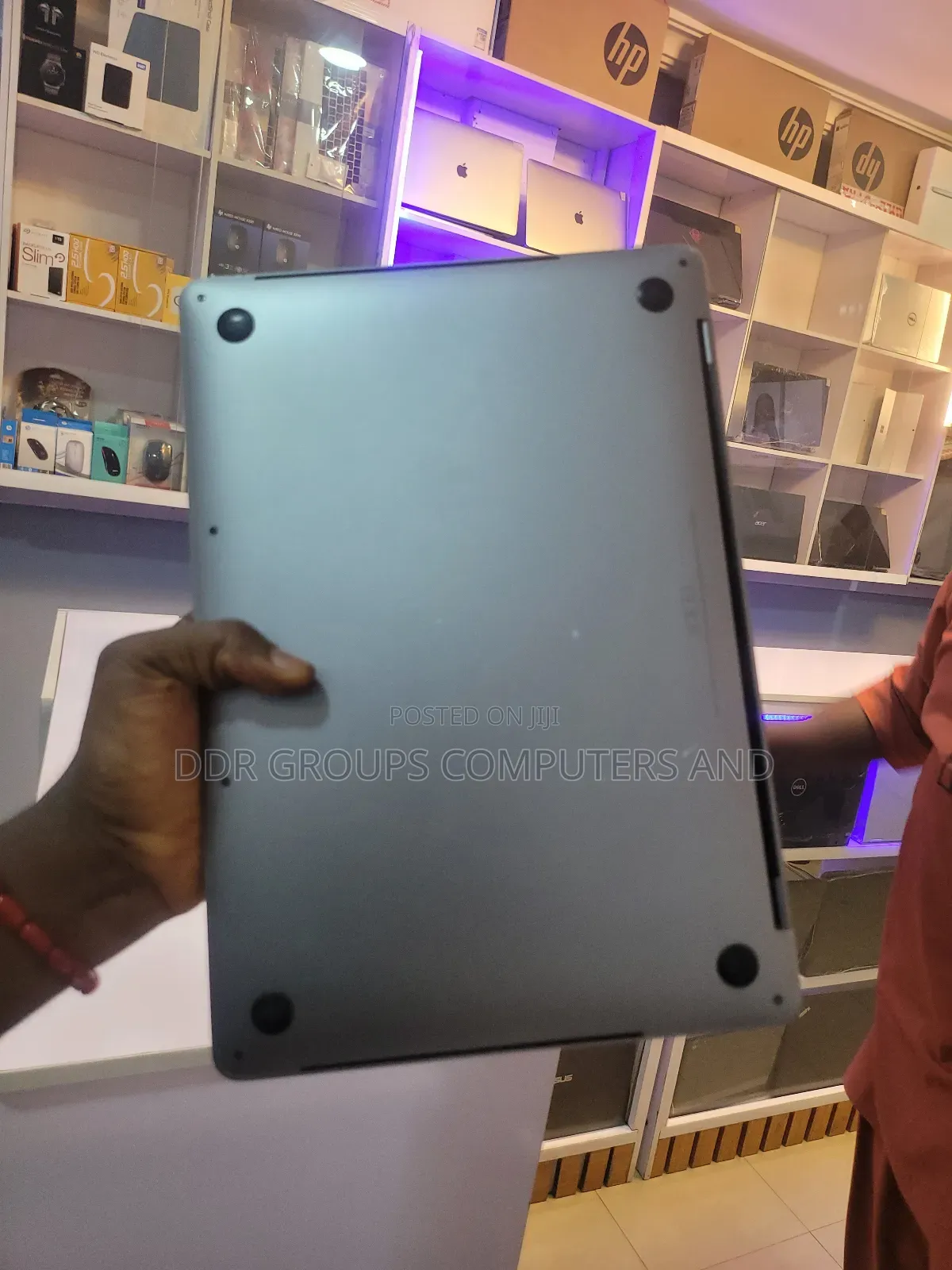 Laptop Apple MacBook Pro 2017 8GB Intel Core i5 SSD 256GB