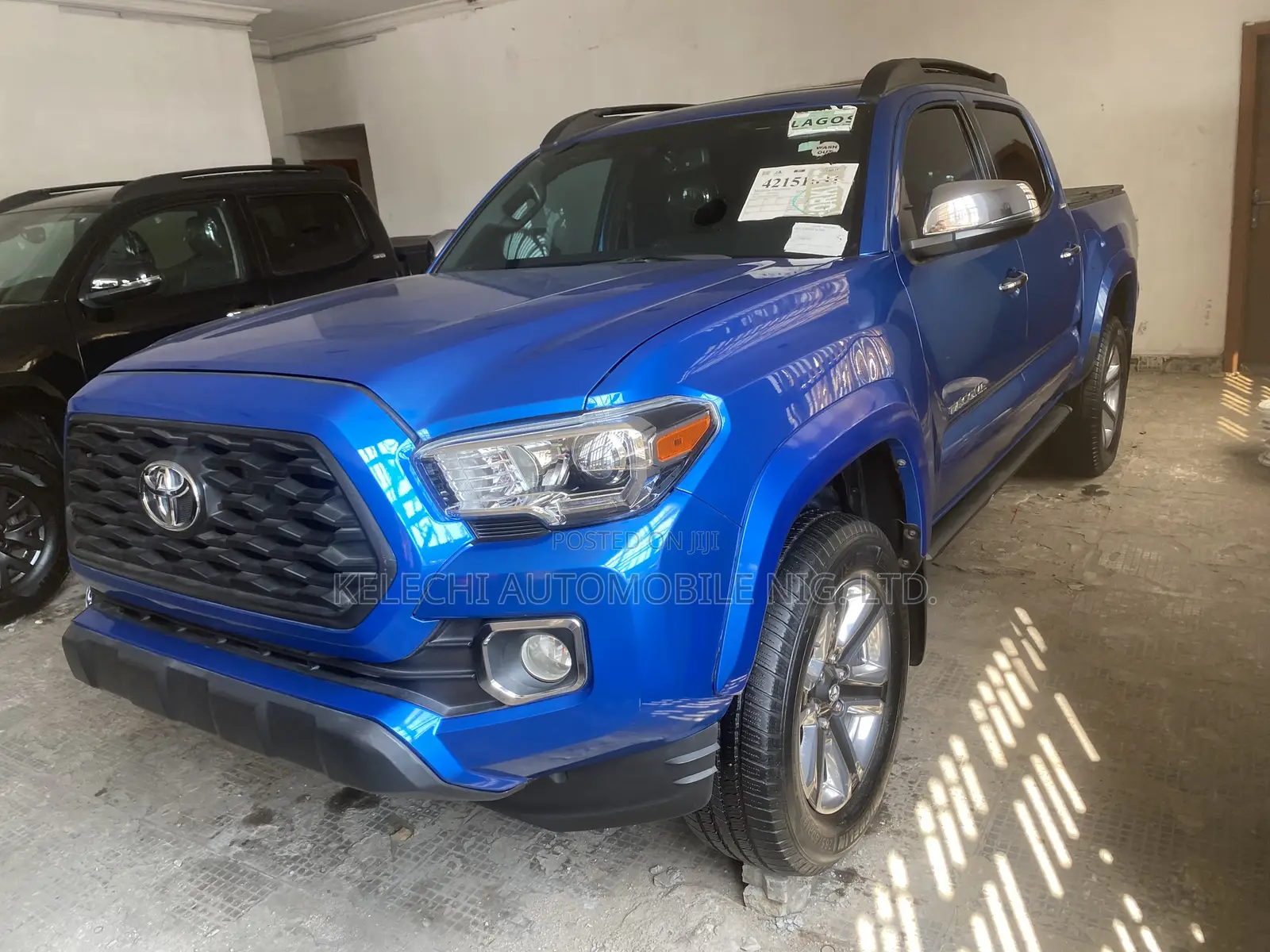Toyota Tundra Limited 5.7L V8 4x2 CrewMax 5.6 ft. box 145.7 in. WB 2018 Blue