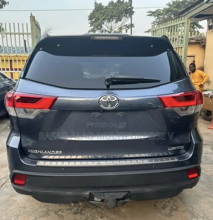 Toyota Highlander Limited 4dr SUV (3.5L 6cyl 6A) 2014 Blue