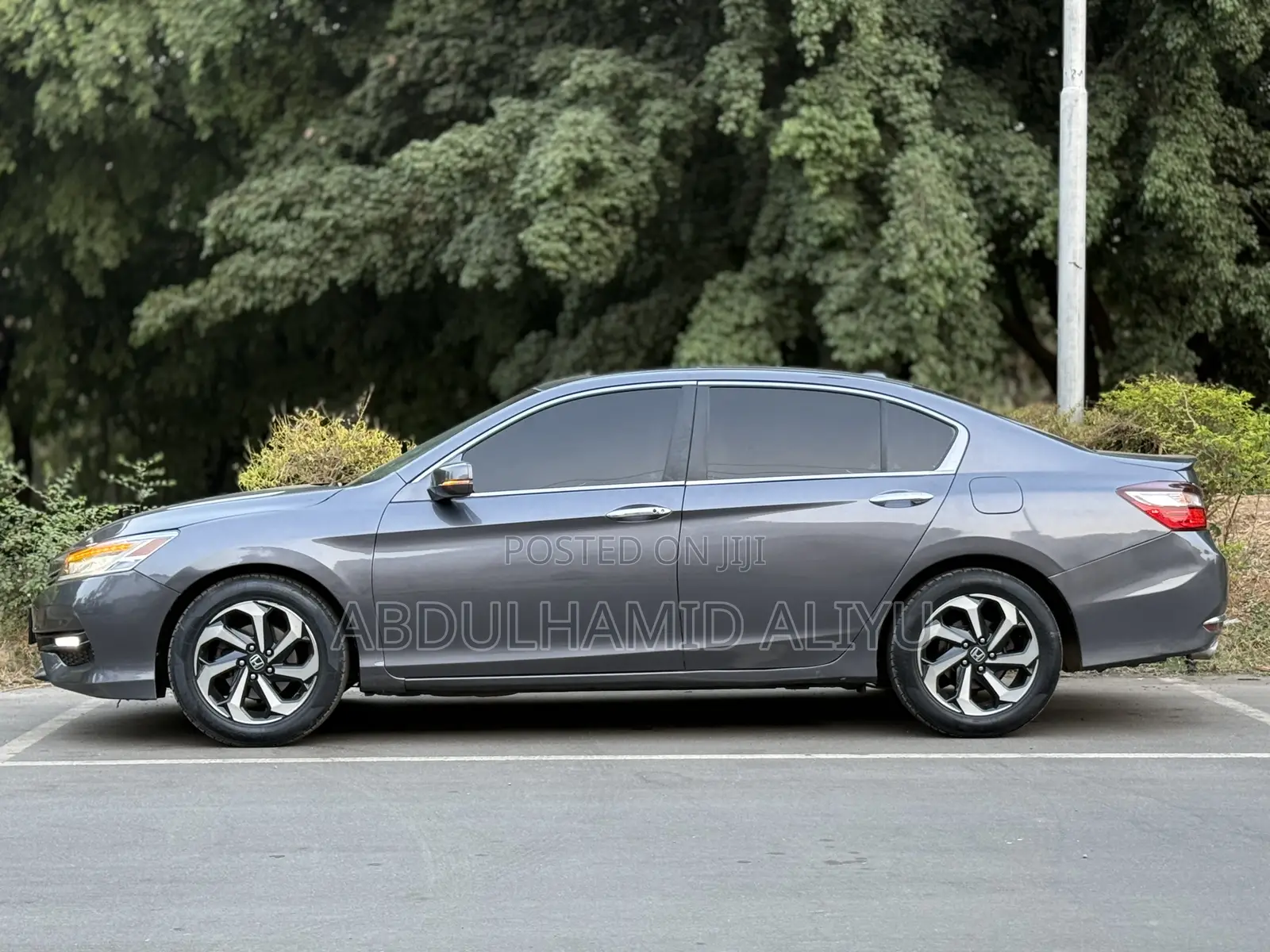 Honda Accord EX 4dr Sedan FWD (2.4L 4cyl 2A) 2016 Gray