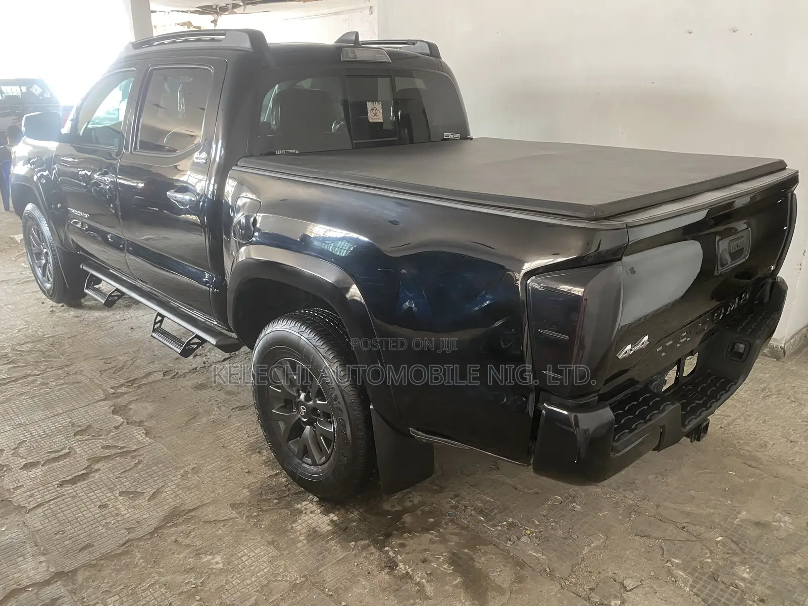 Toyota Tacoma Limited Double Cab 5' Bed V6 AT 2023 Black