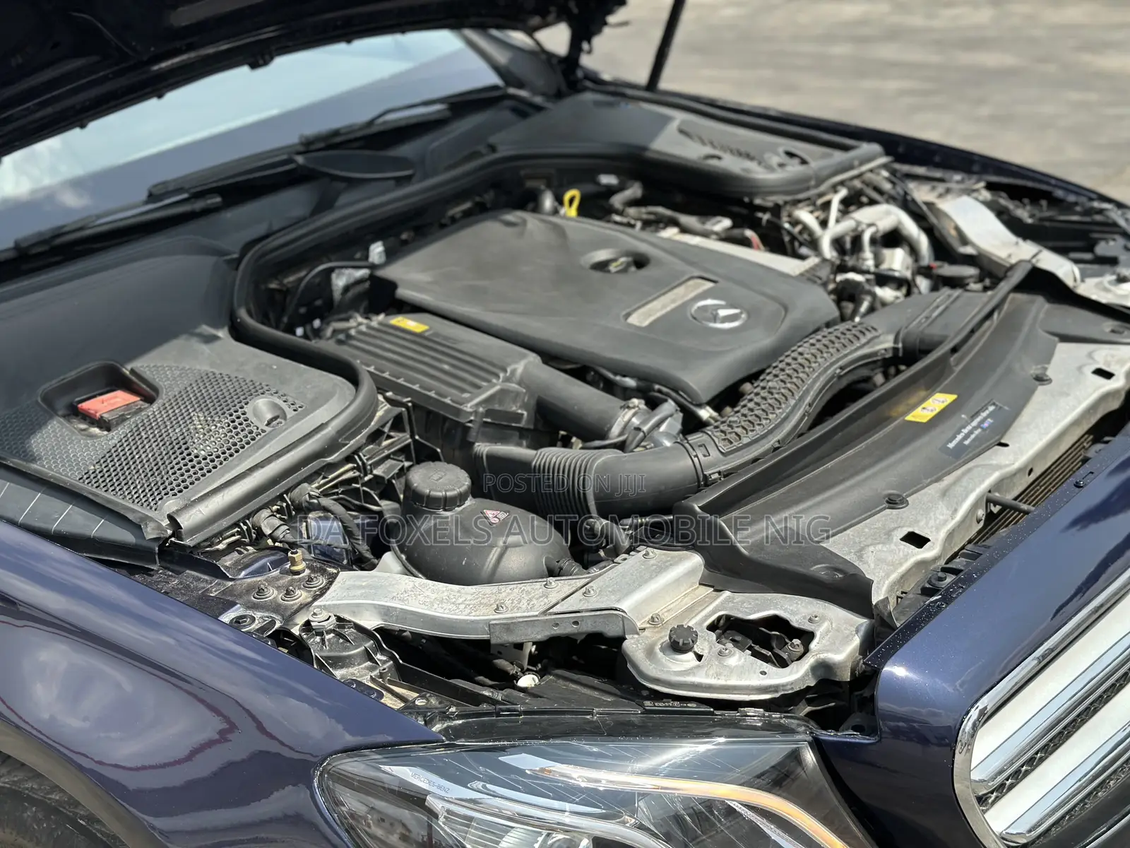 Mercedes-Benz E300 2018 Blue