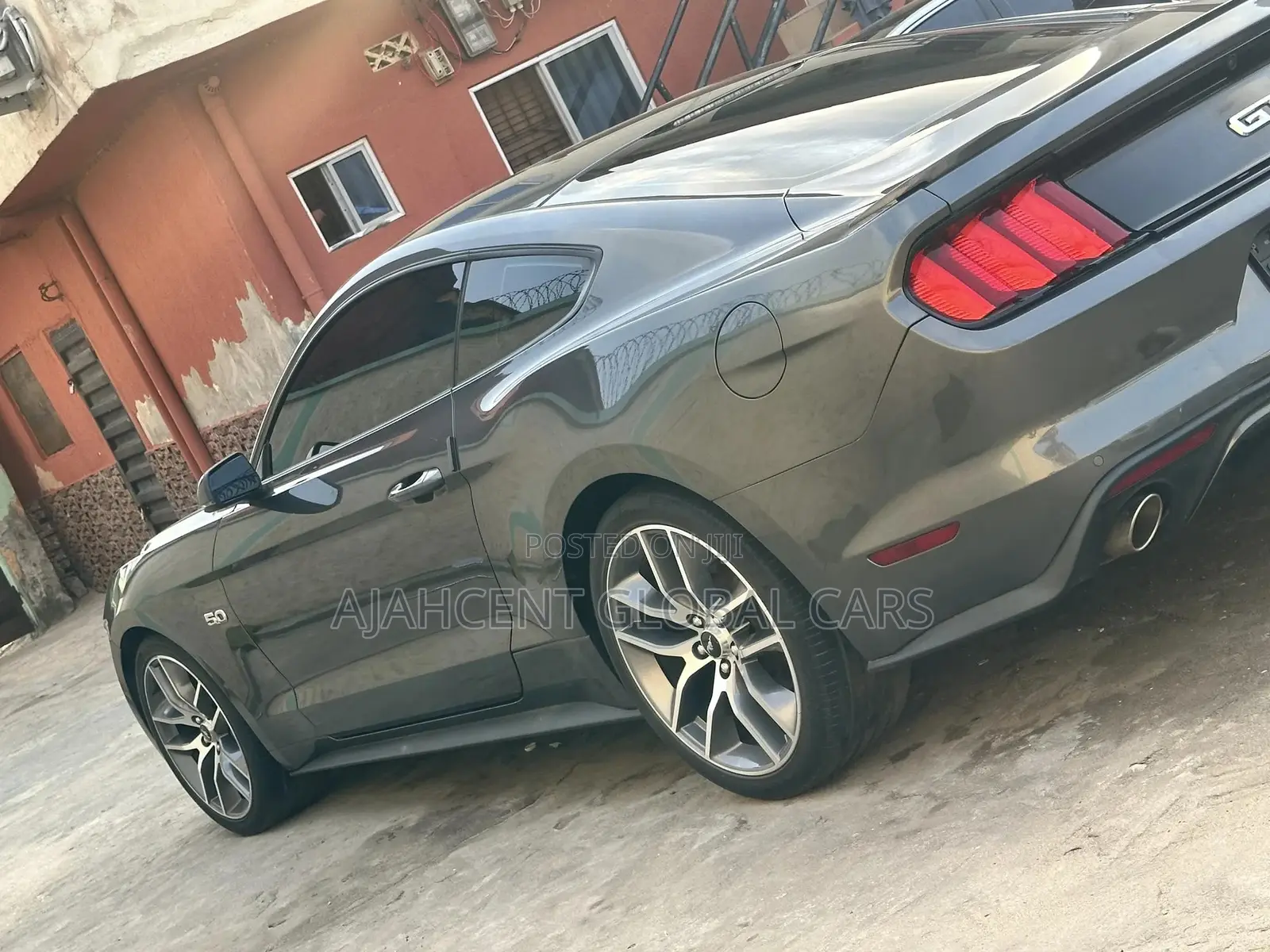 Ford Mustang GT Premium Fastback 2017 Gray