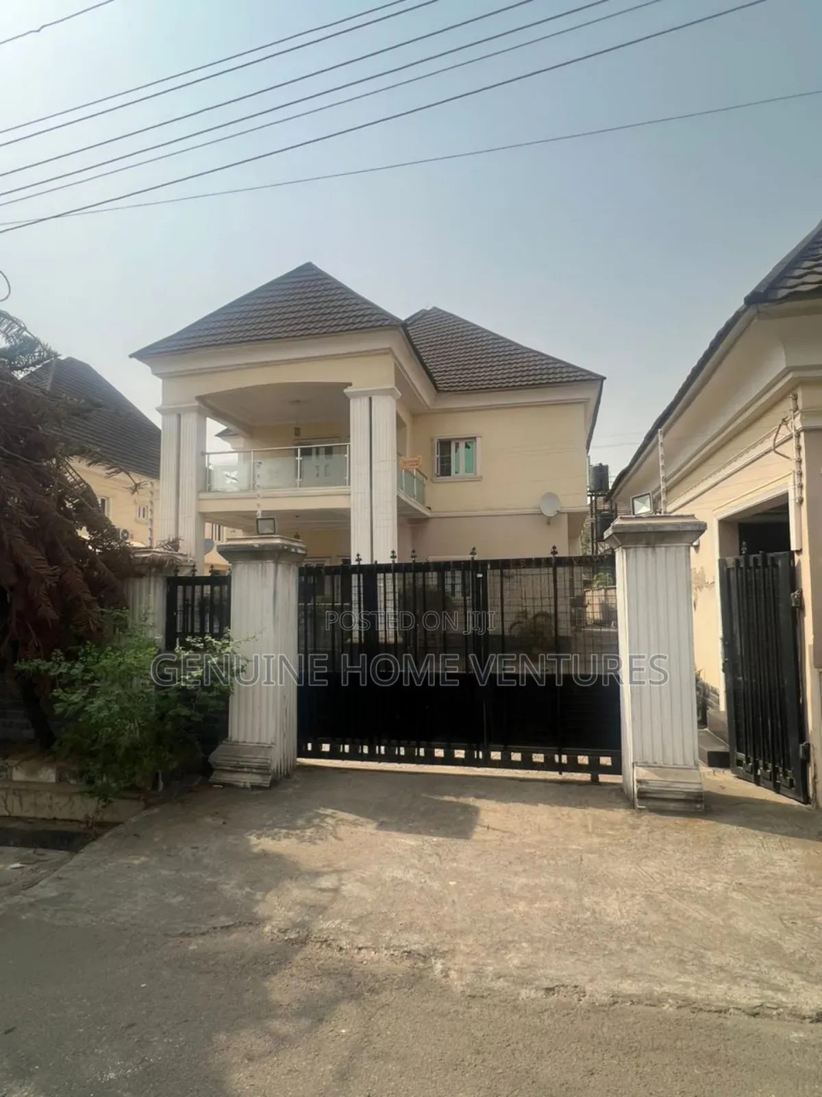 4bdrm Duplex in Efab, Gwarinpa for sale
