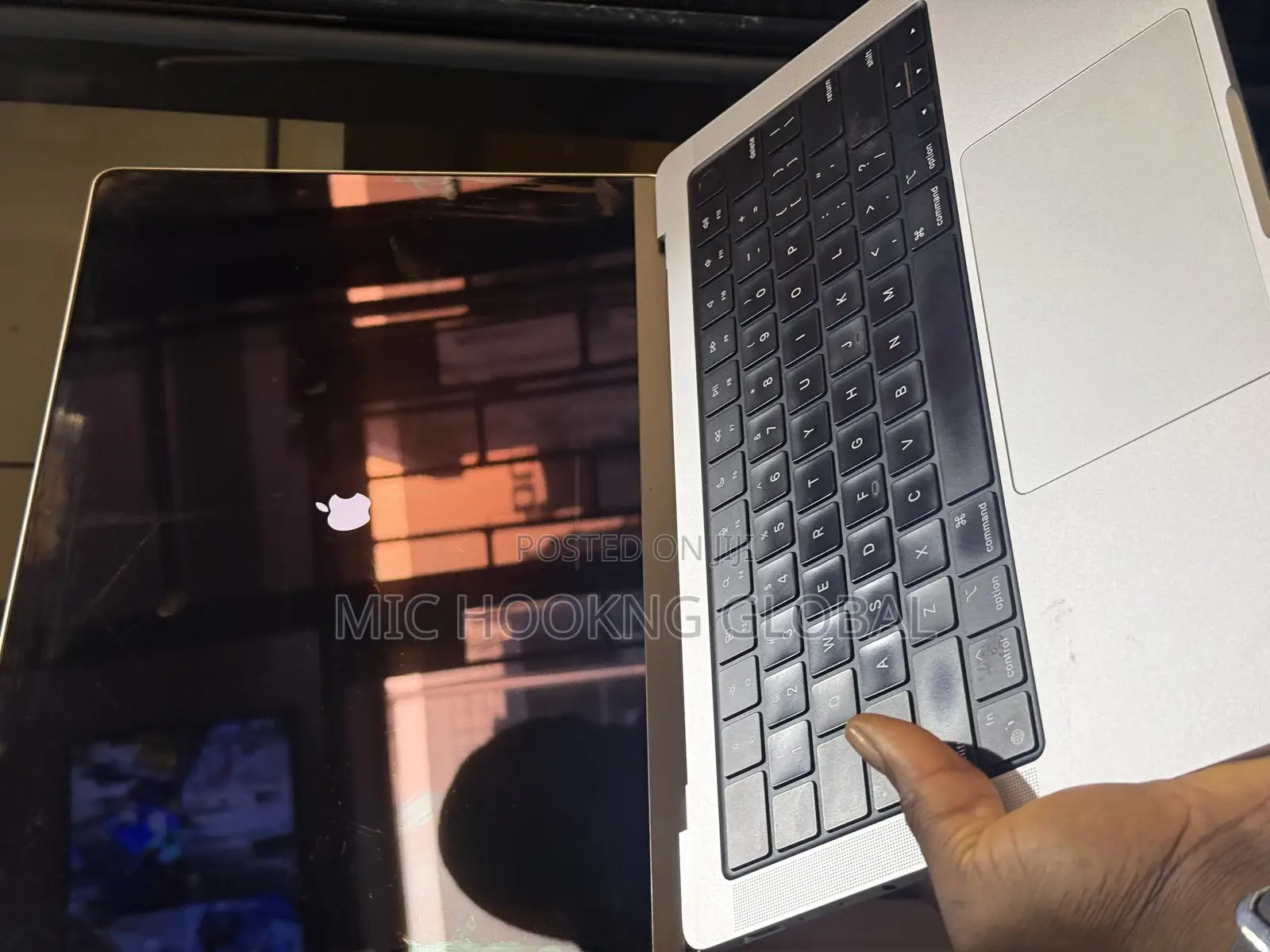 Laptop Apple MacBook Pro 2023 M2 Pro 14-Inch 16GB Apple M2 SSD 512GB