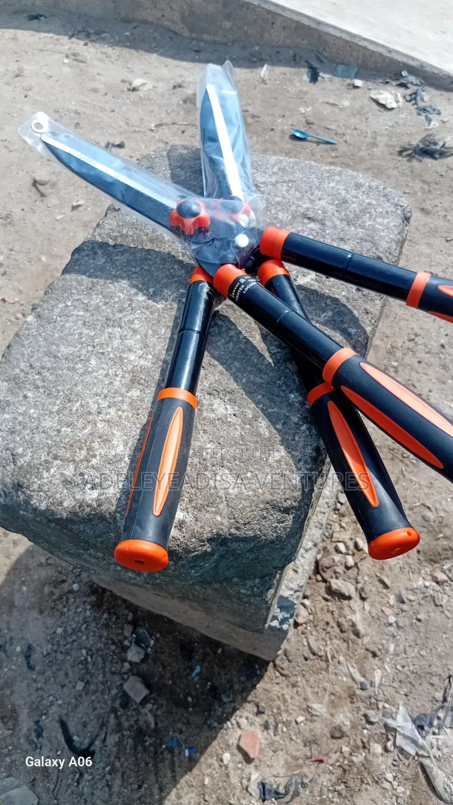 Adjustable Scissors