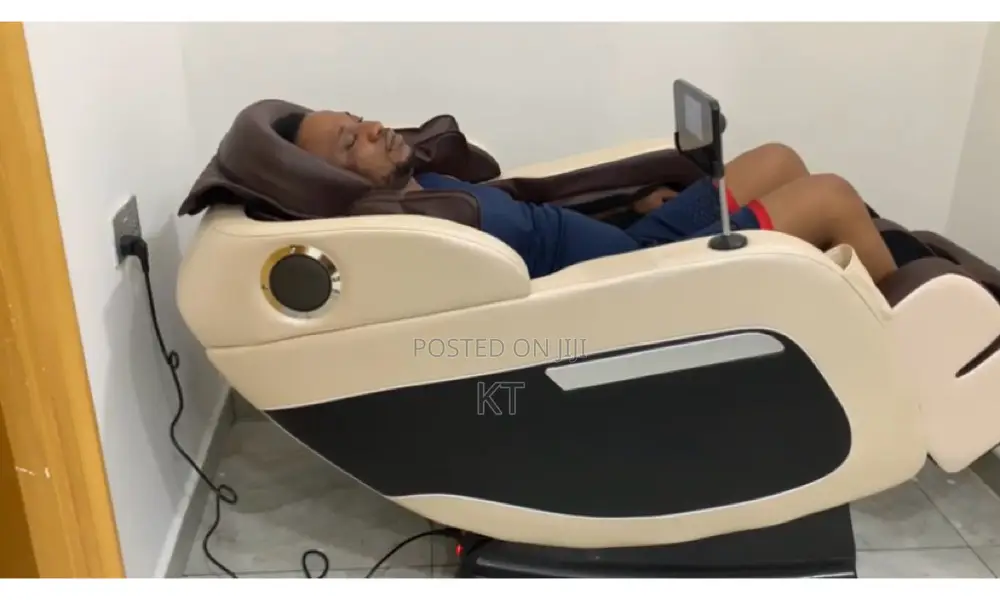 Brand New Luxurious Massage Chair