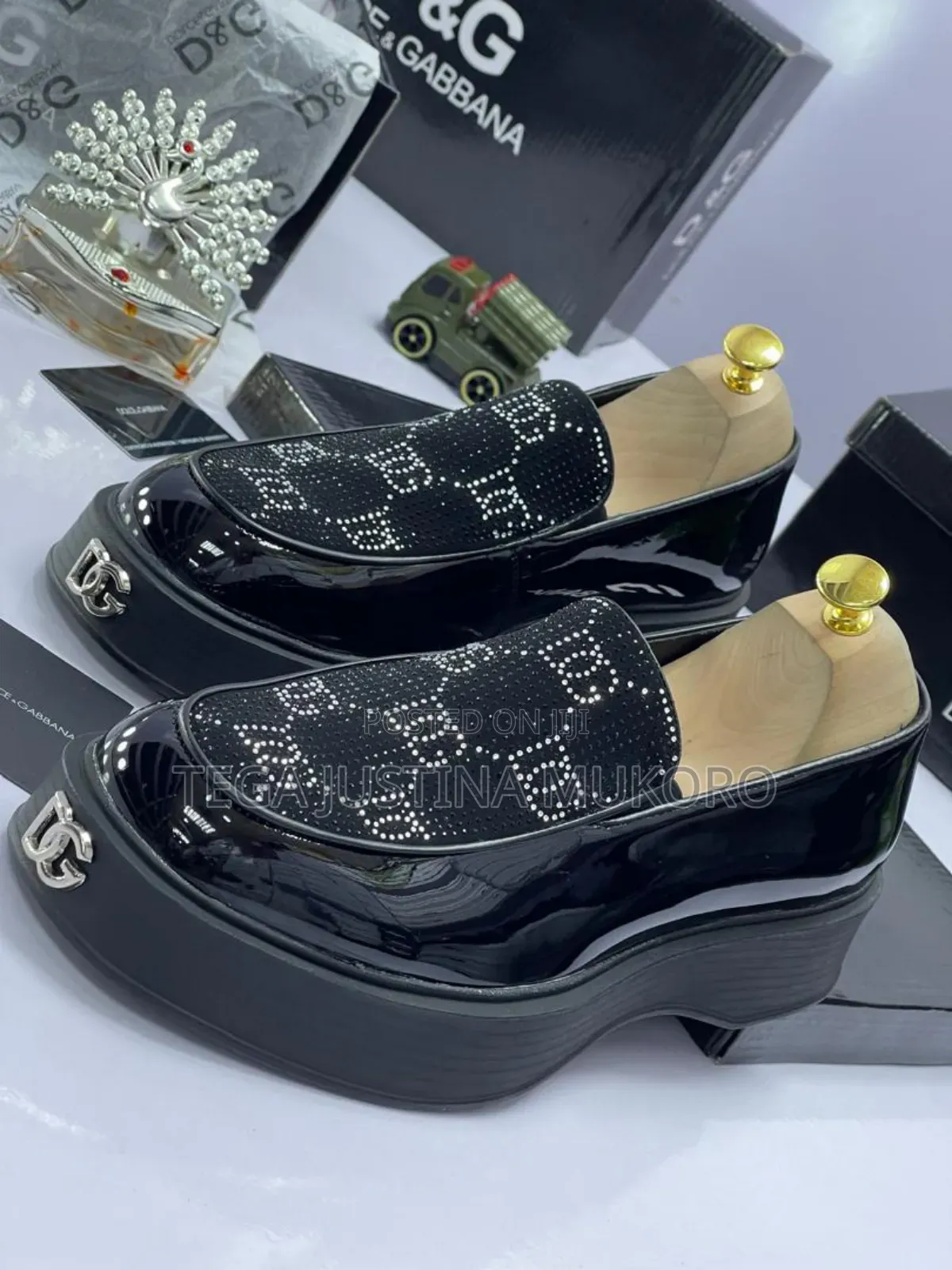 Latest Design Men's Studded Dolce and Gabbana Flat Shoes