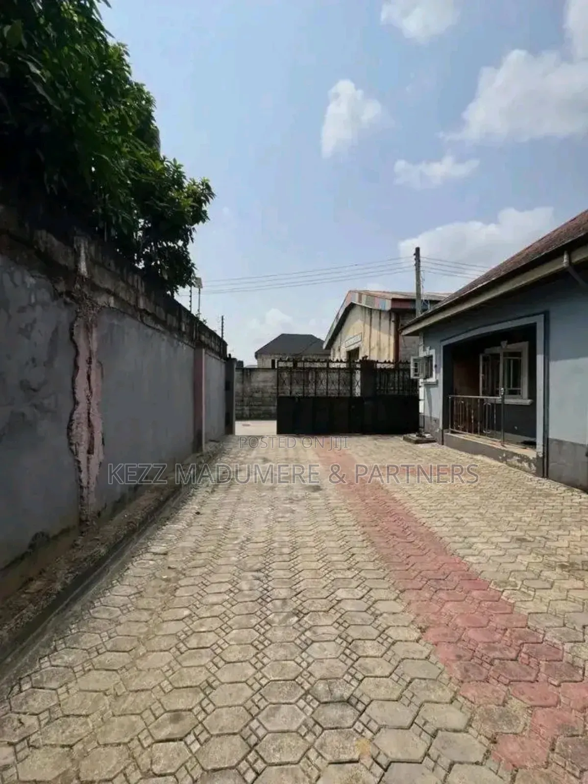6bdrm Bungalow in Rumuaghulu / Sars, Rumuahalu for sale