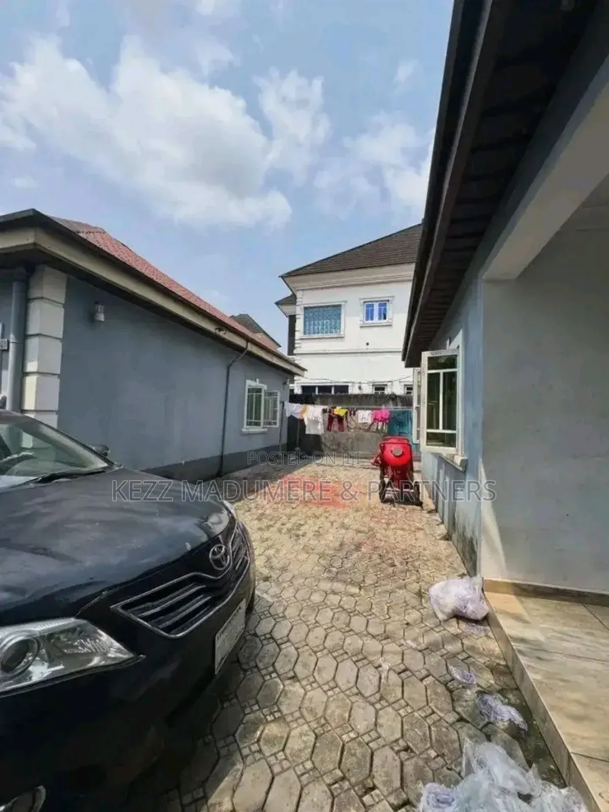 6bdrm Bungalow in Rumuaghulu / Sars, Rumuahalu for sale