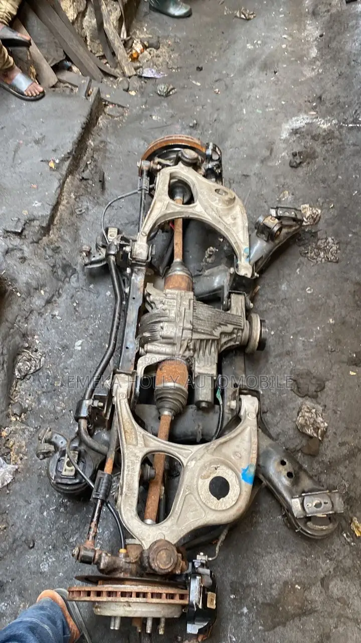 Jeep Cherokee 2018 Model Complete Back Beem Complete Back.
