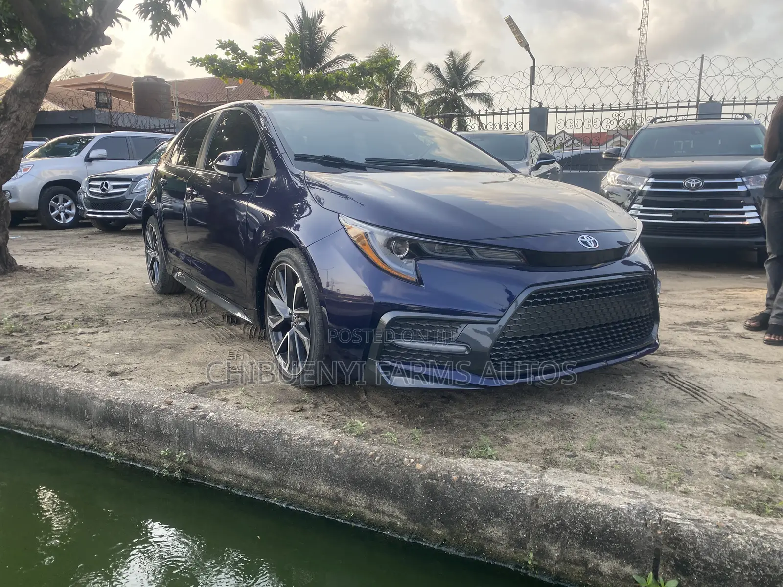 Toyota Corolla XSE 2020 Blue
