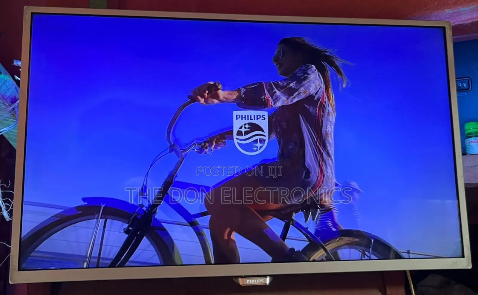 32 Inch Full Smart Philip Tv With Ambient Light and Free Netflix