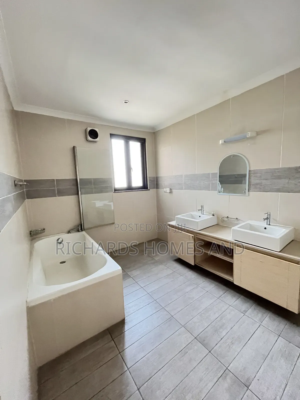 3bdrm Apartment in Ikoyi for rent