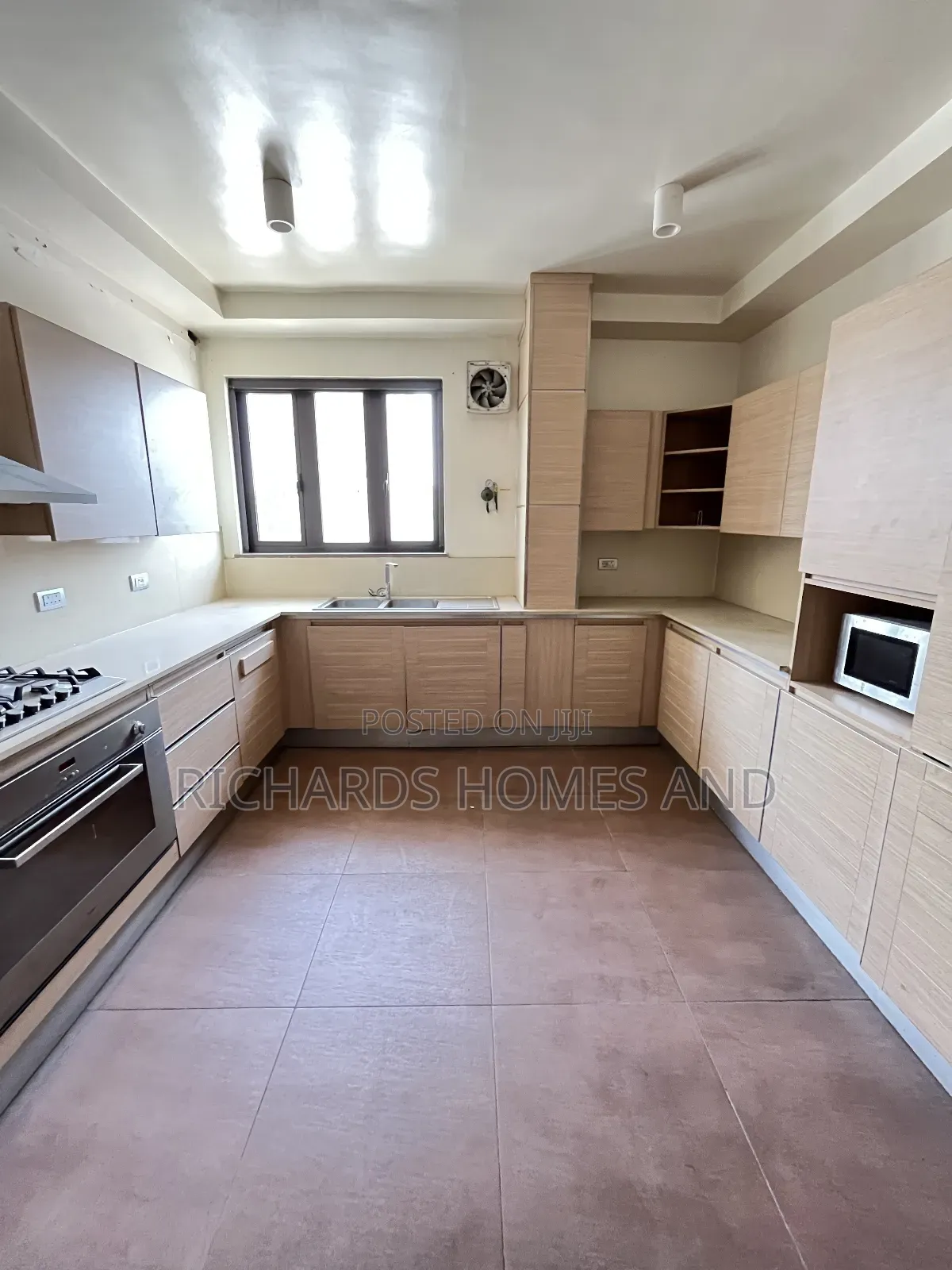 3bdrm Apartment in Ikoyi for rent