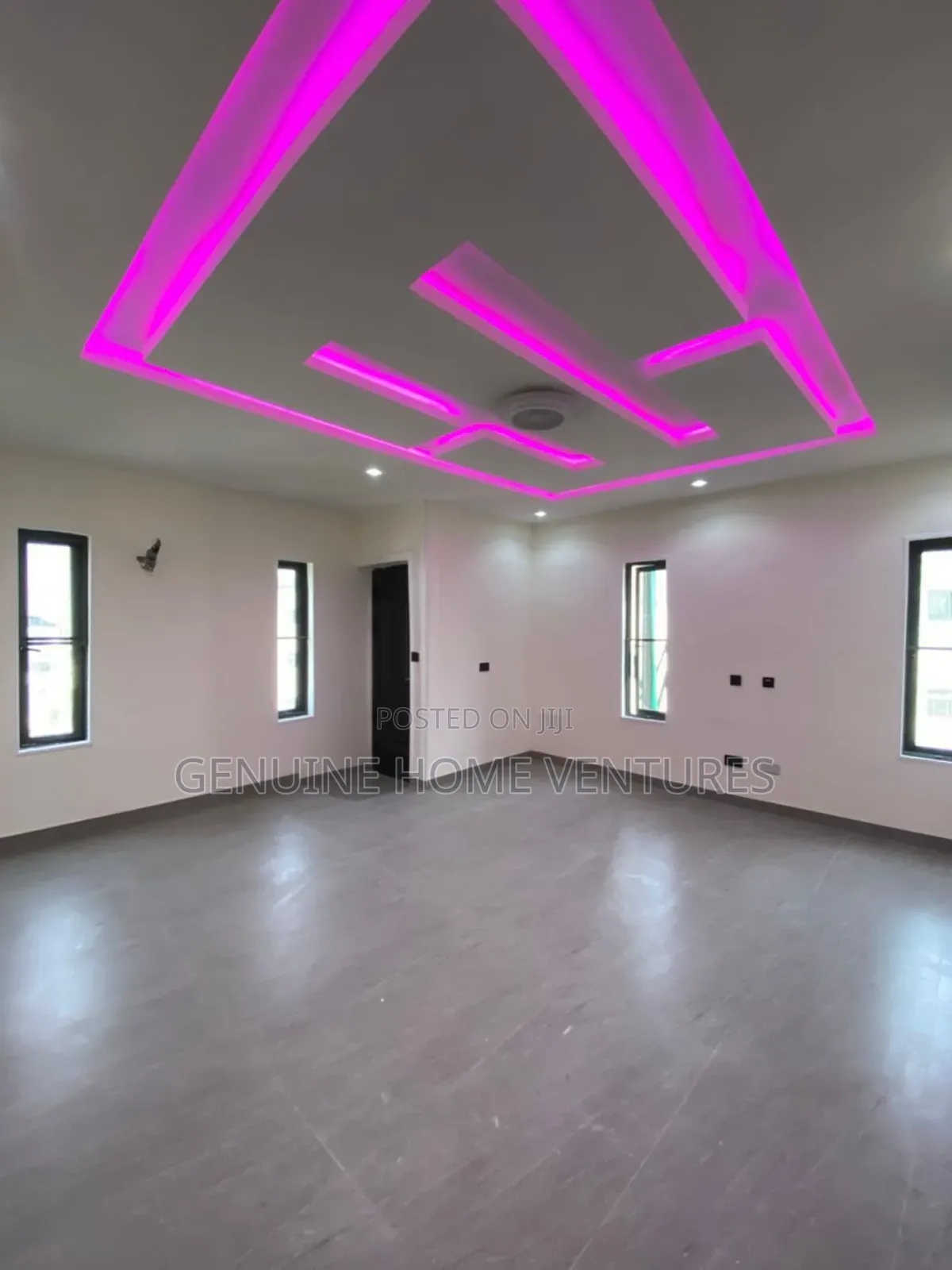 4bdrm Duplex in Osapa London for sale