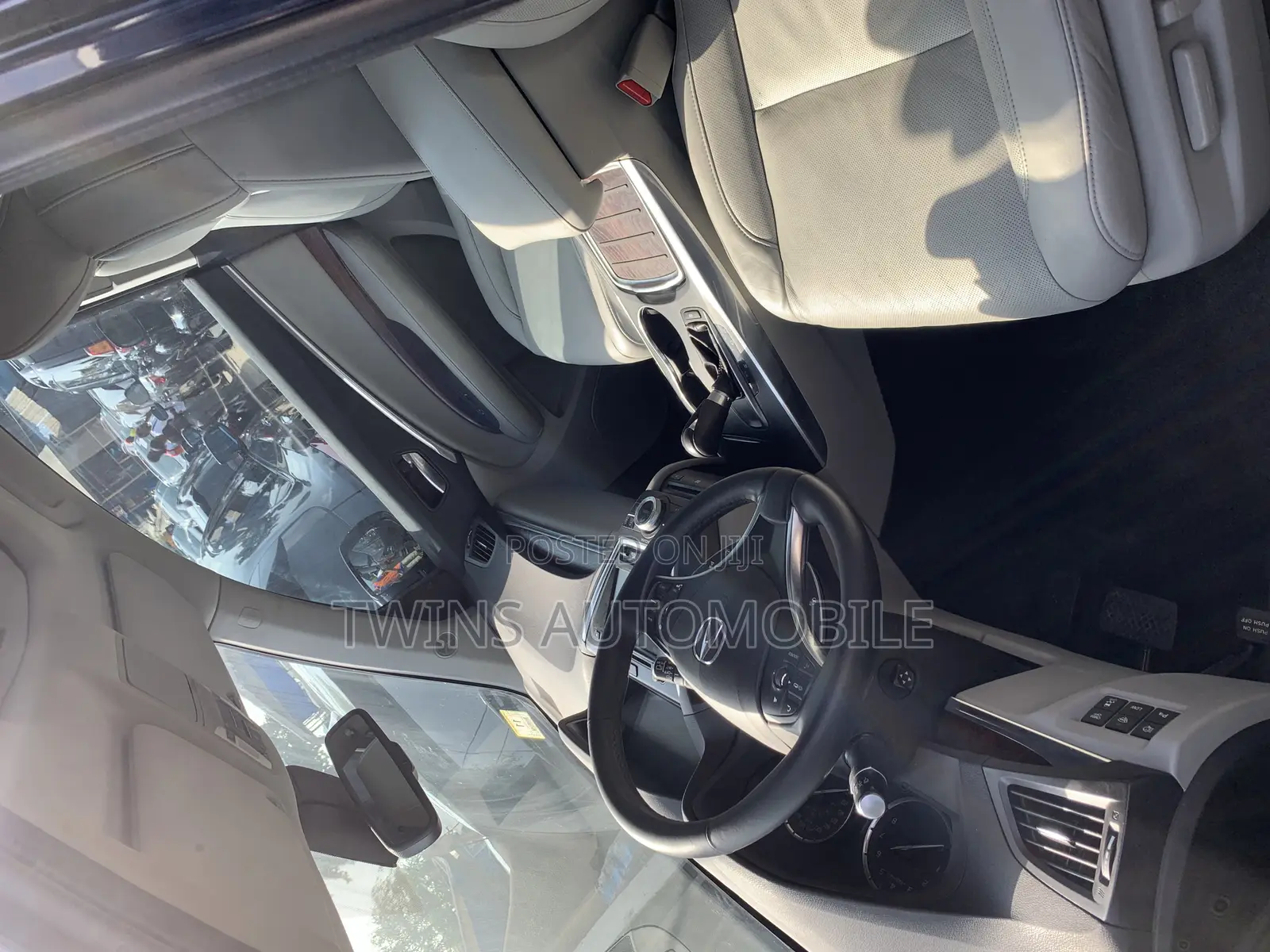 Acura MDX Advance and Entertainment Packages 4dr SUV (3.5L 6cyl 6A)