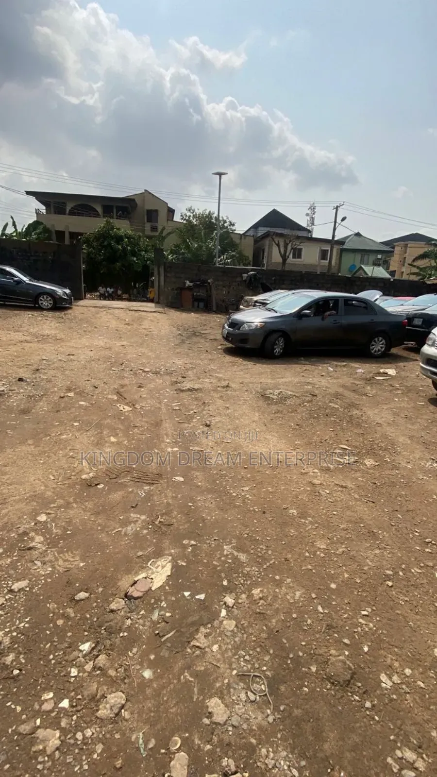 Fenced and Gated 1,430sqm Land Mixed L Development.
Price: N600