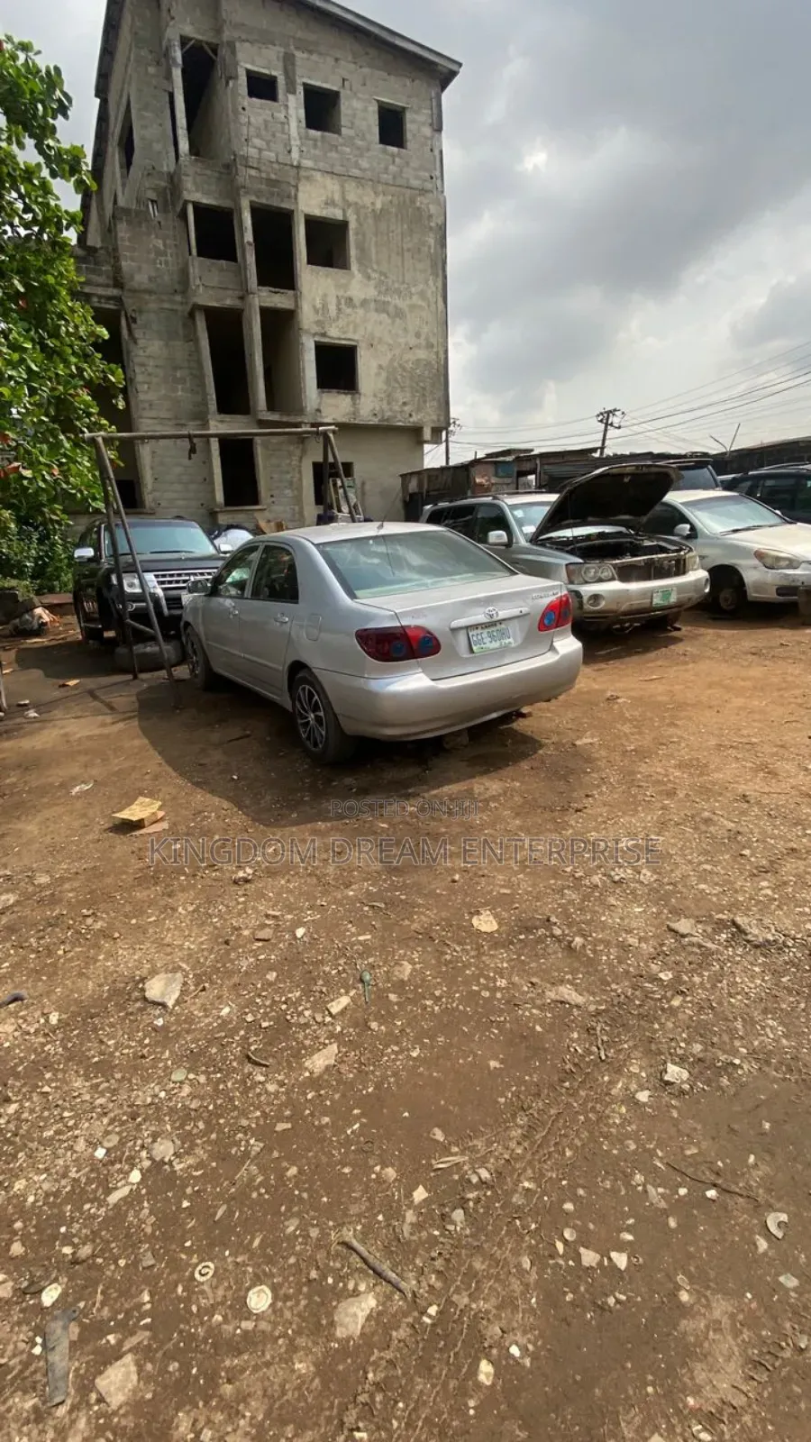 Fenced and Gated 1,430sqm Land Mixed L Development.
Price: N600