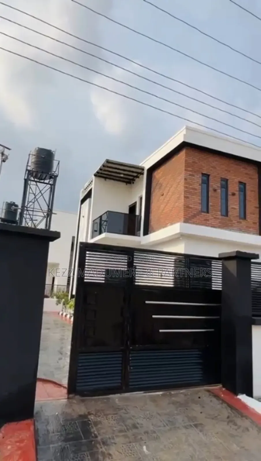 4bdrm Duplex in Independence Layout for sale