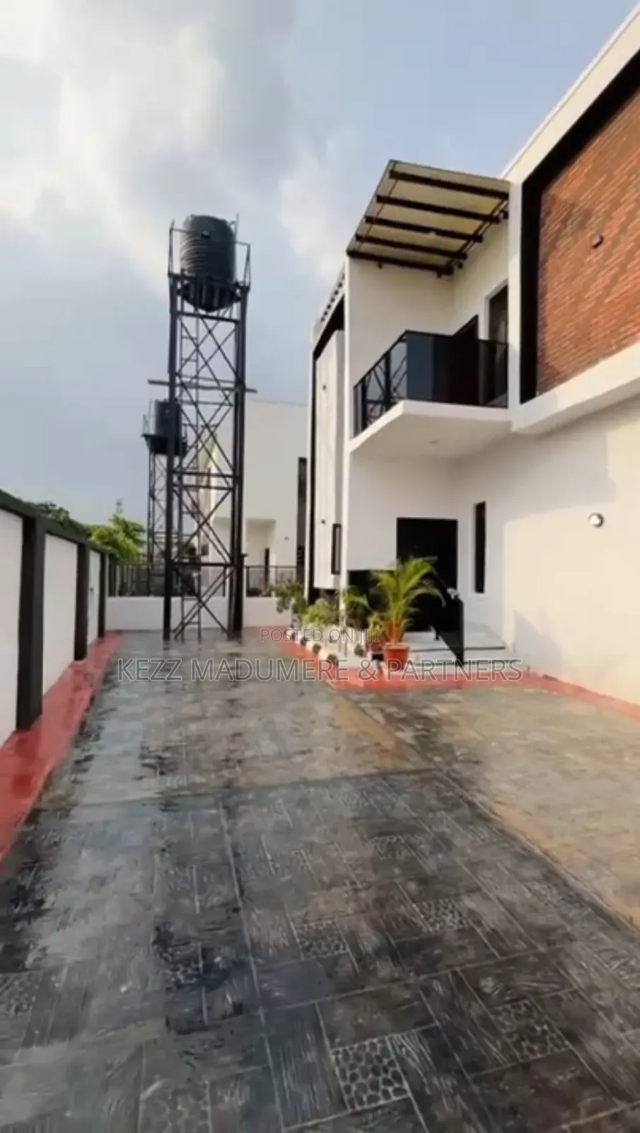 4bdrm Duplex in Independence Layout for sale