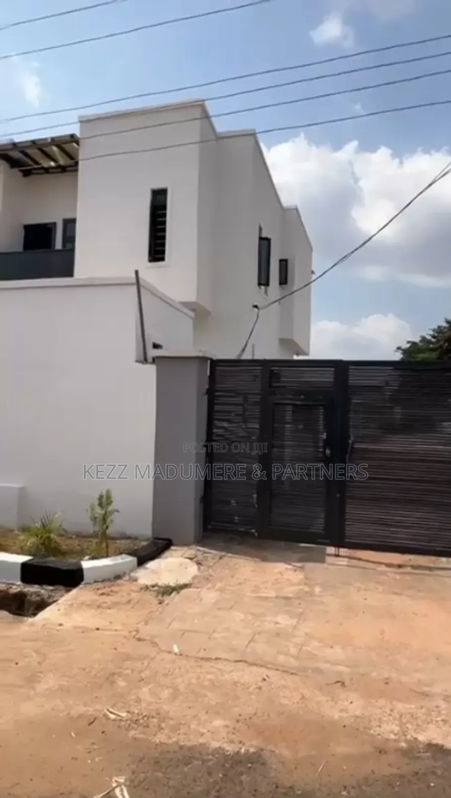 4bdrm Duplex in Independence Layout for sale