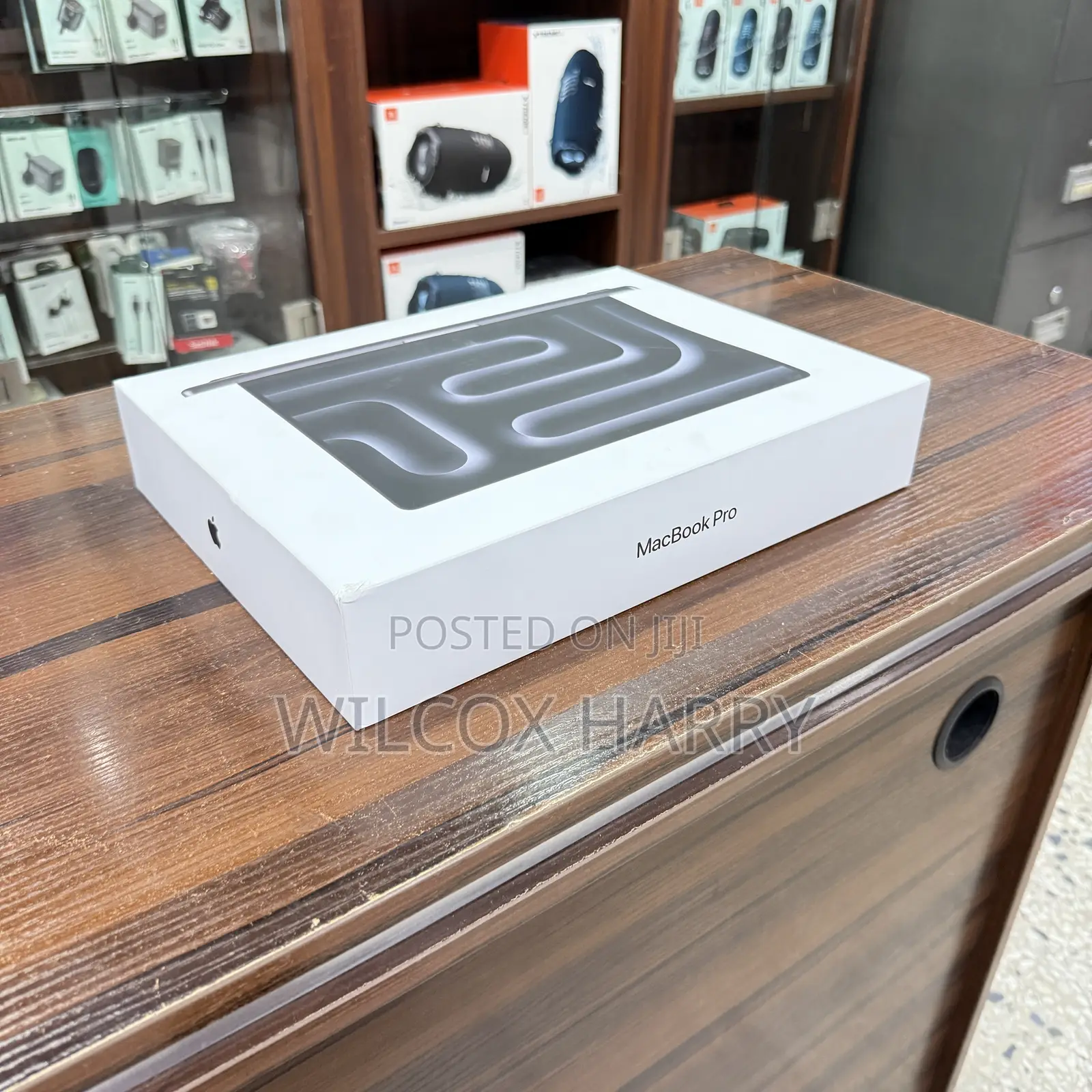 14inch Macbook Pro M5 16gb Ram 512gb SSD 2025 Model